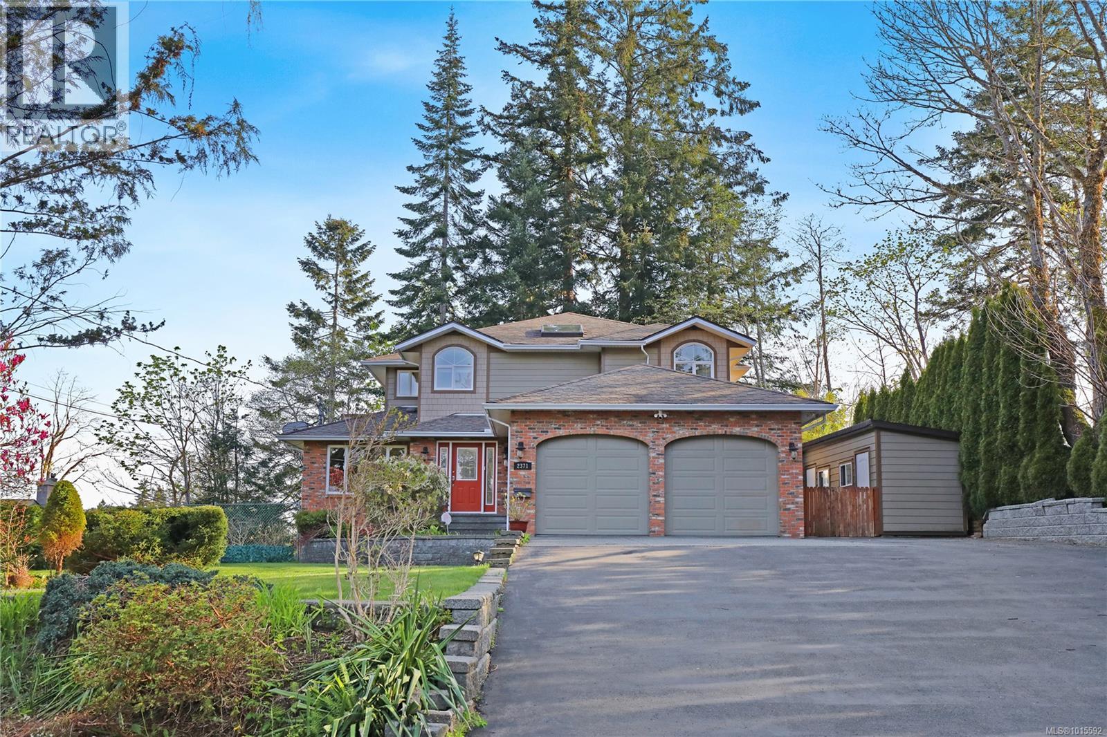 2371 Steelhead Rd, Campbell River