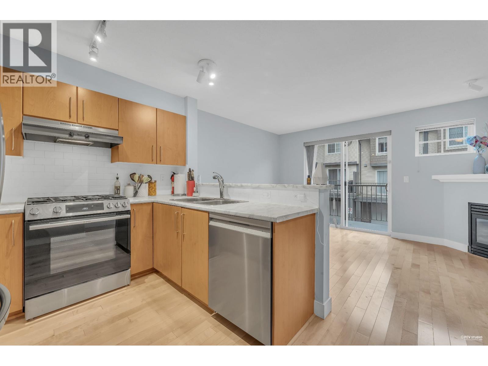 156 3288 NOEL DRIVE, Burnaby