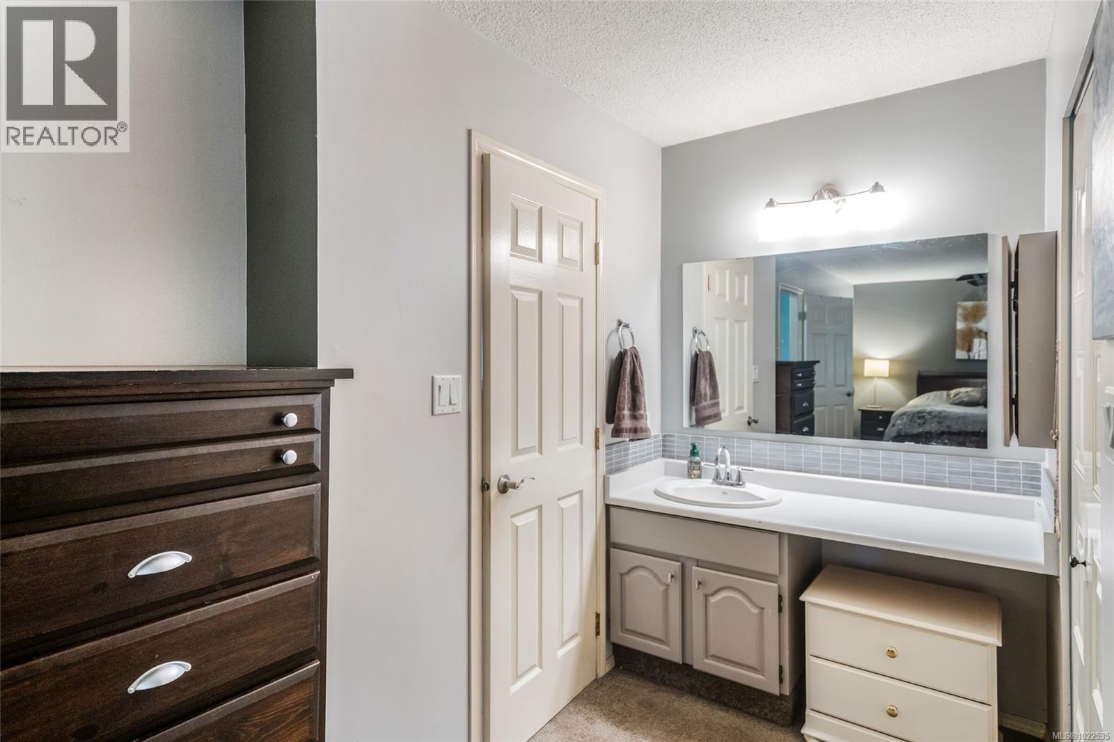 3533 Fairview Dr, Nanaimo