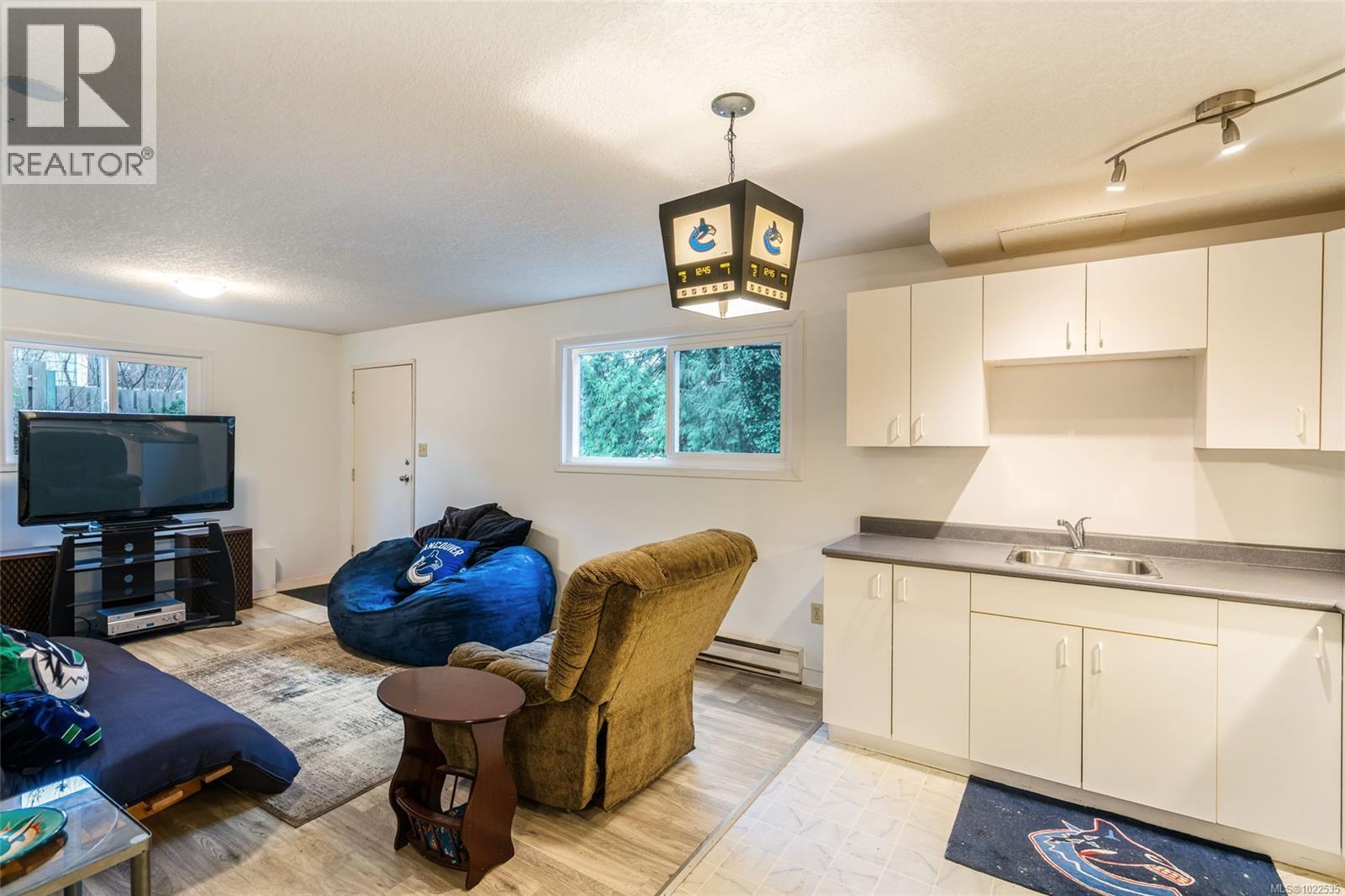 3533 Fairview Dr, Nanaimo