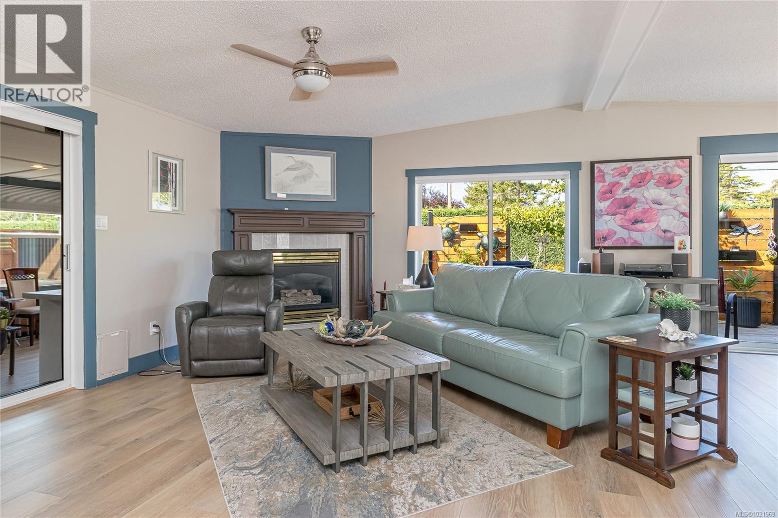 #42 450 STANFORD AVE E - 2