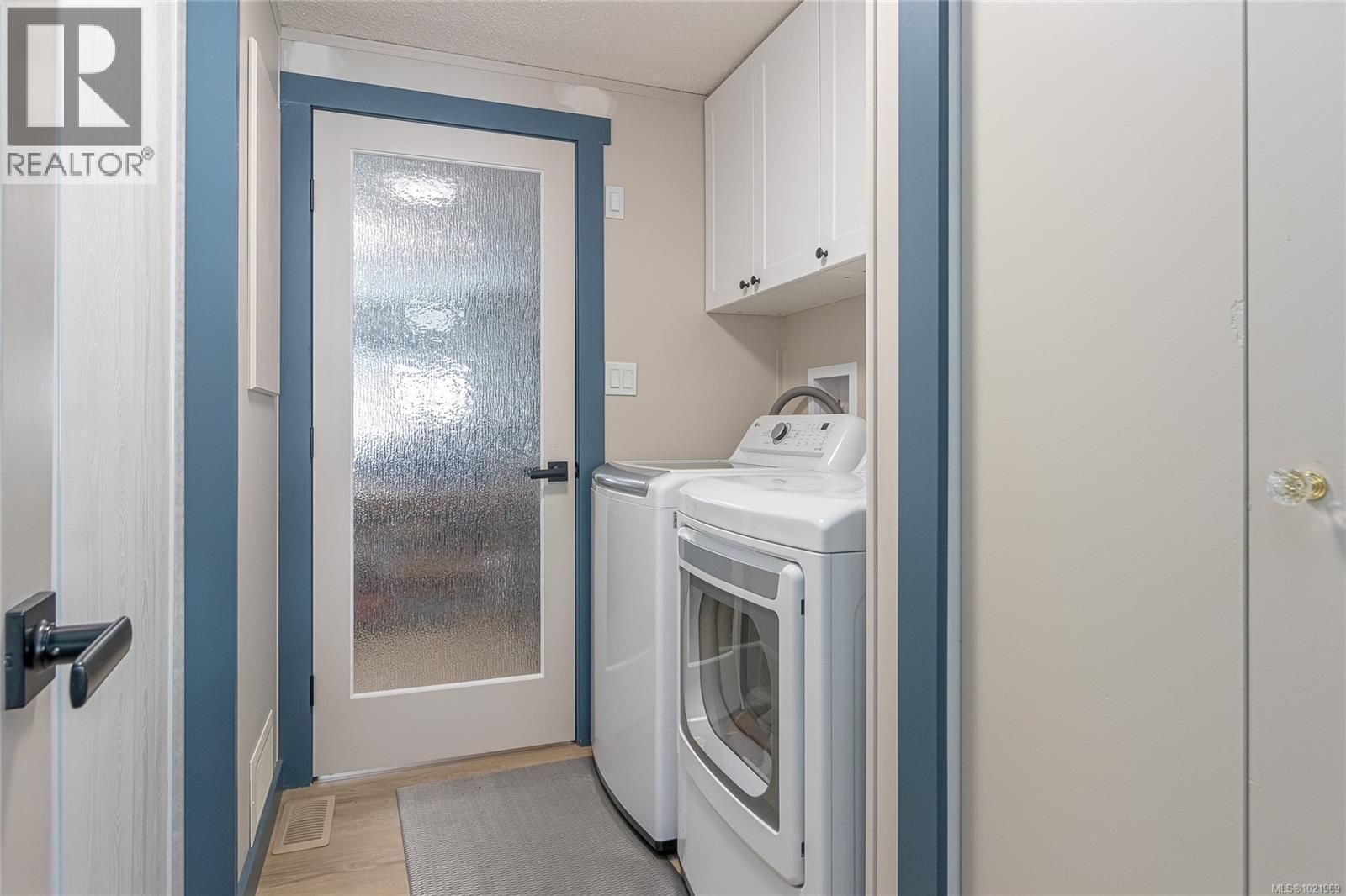 #42 450 STANFORD AVE E - 34