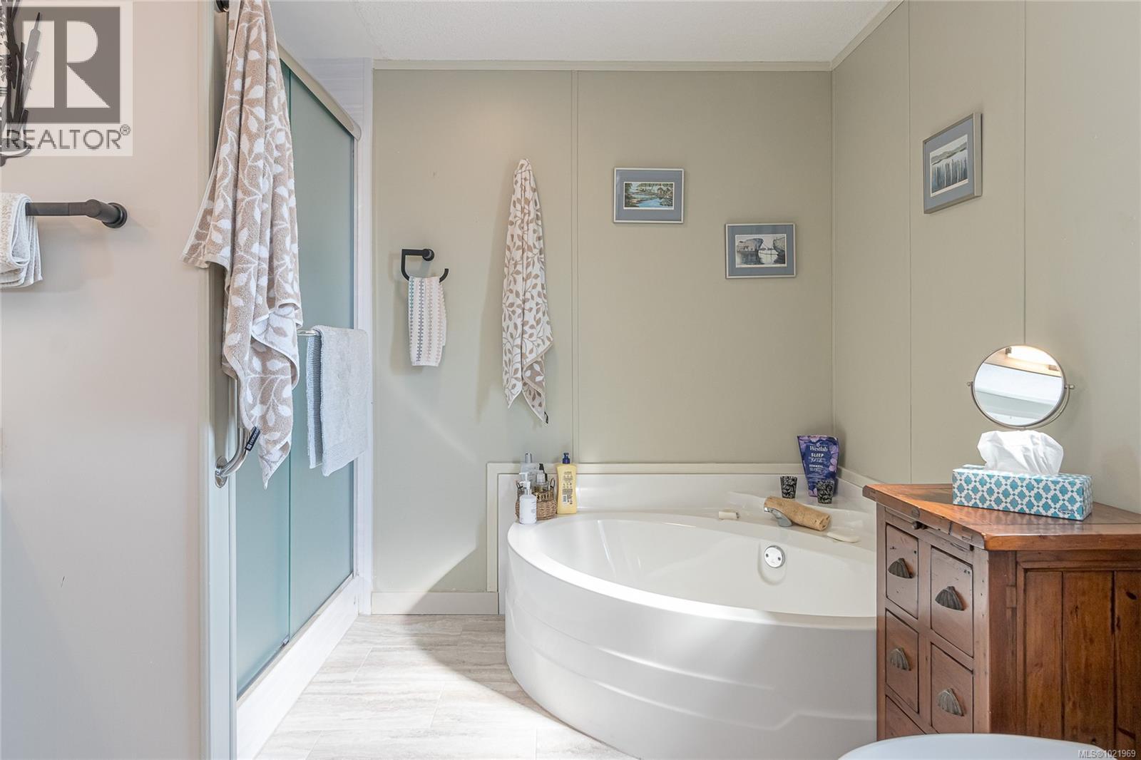 #42 450 STANFORD AVE E - 35