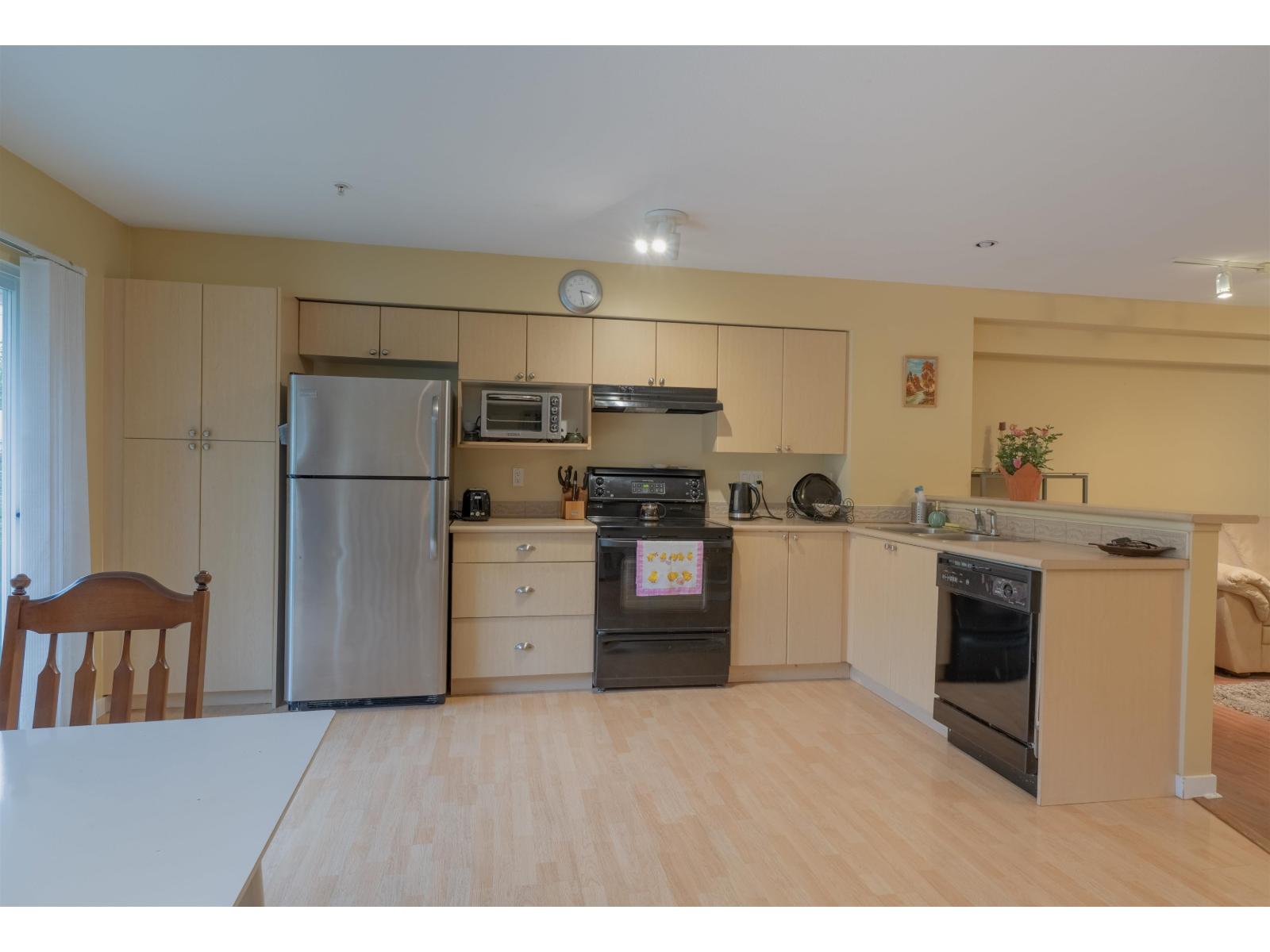 84 12711 64 AVENUE, Surrey