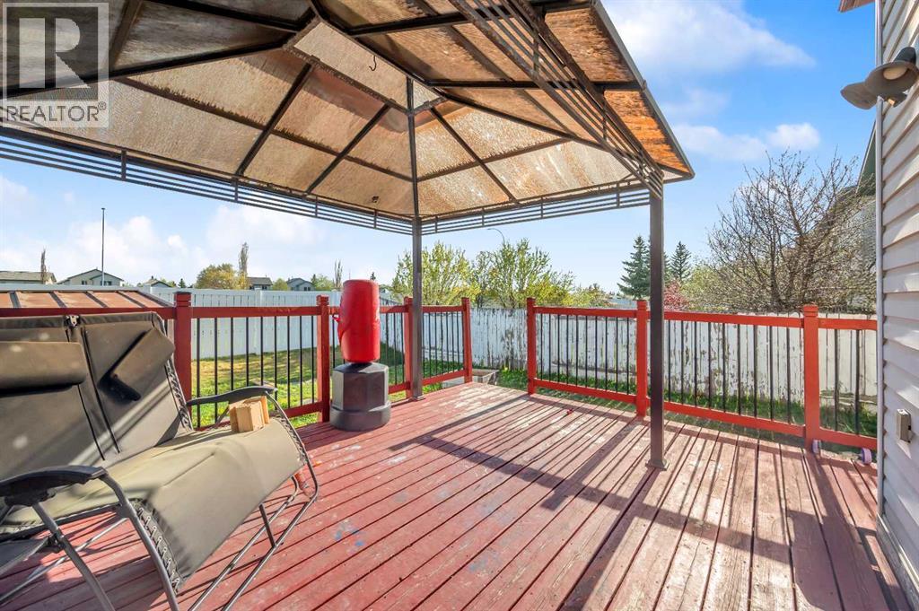 Single Family House for Sale in  Douglas Ridge Circle SE Douglasdale/Glen Calgary 