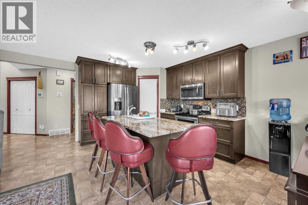 Single Family House for Sale in  Douglas Ridge Circle SE Douglasdale/Glen Calgary 