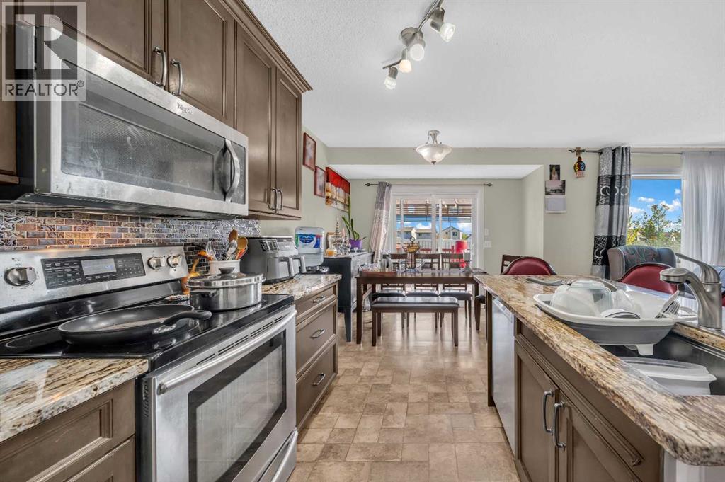 Single Family House for Sale in  Douglas Ridge Circle SE Douglasdale/Glen Calgary 