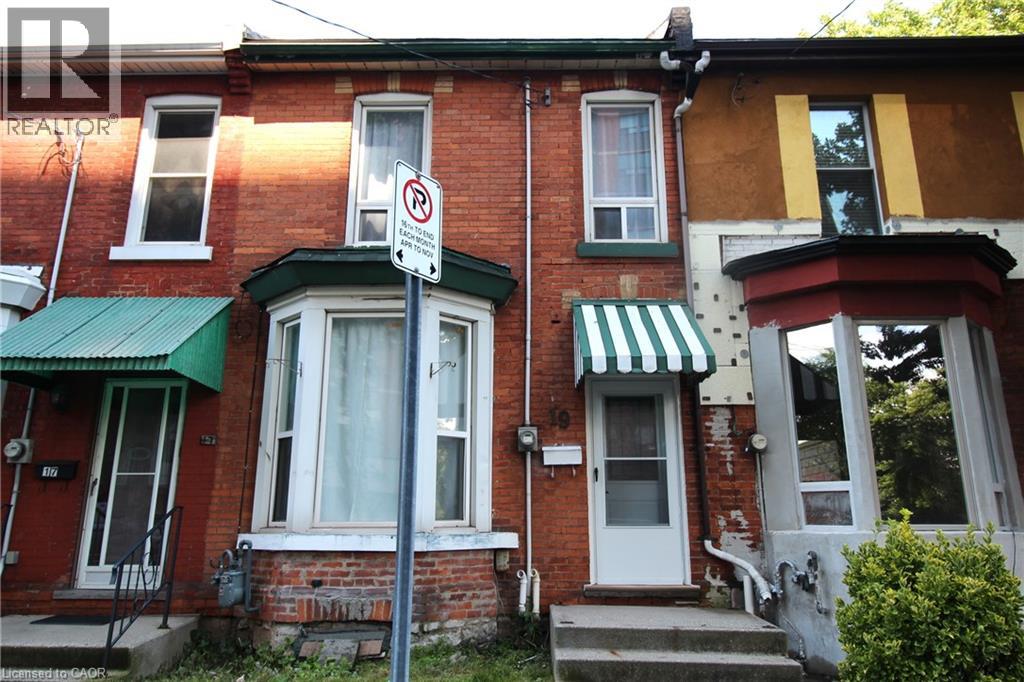 19 EMERALD STREET N - 1