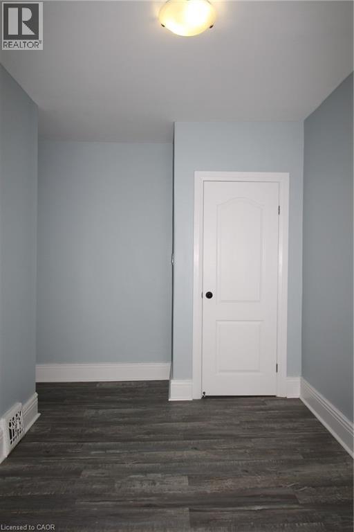 19 EMERALD STREET N - 18