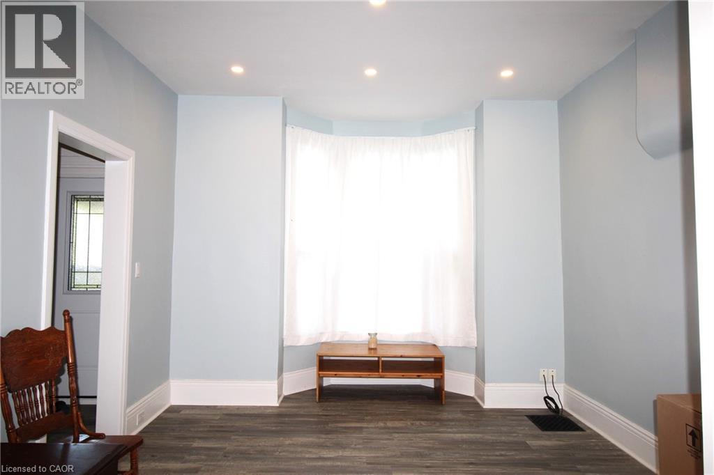 19 EMERALD STREET N - 2