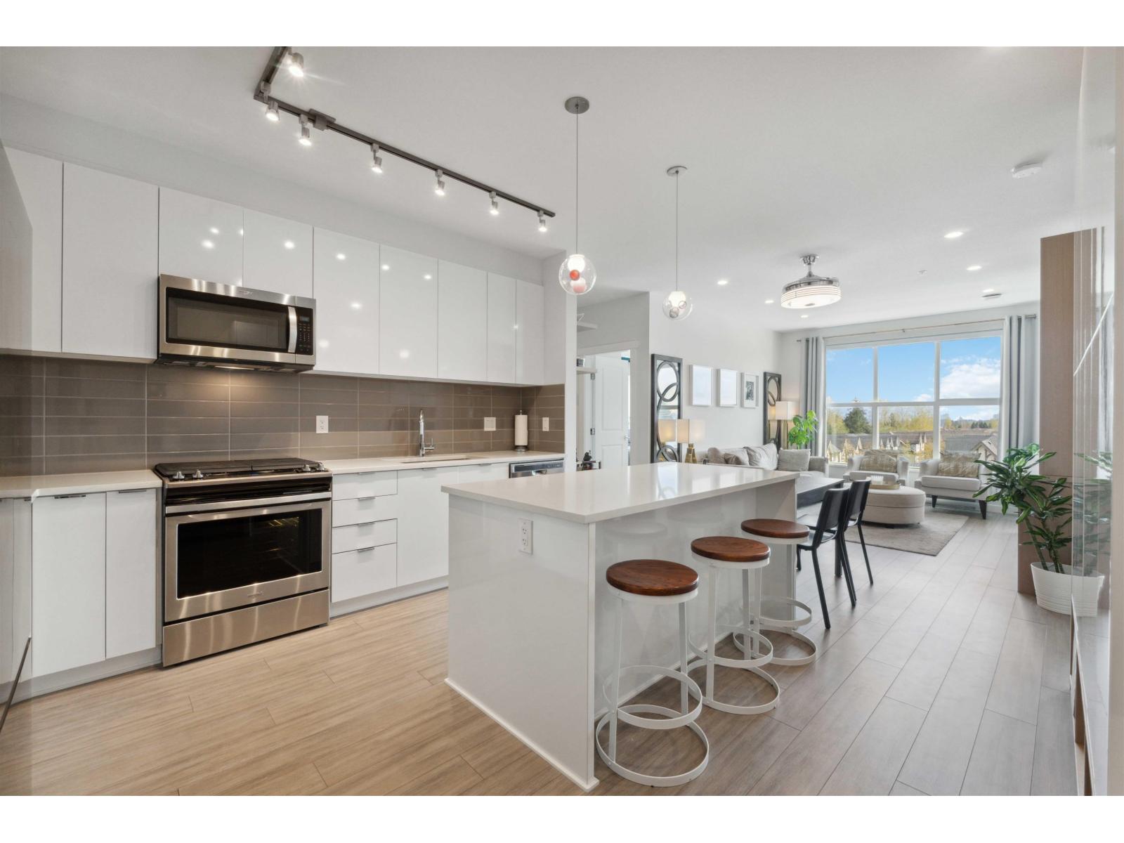 C520 8150 207 STREET, Langley