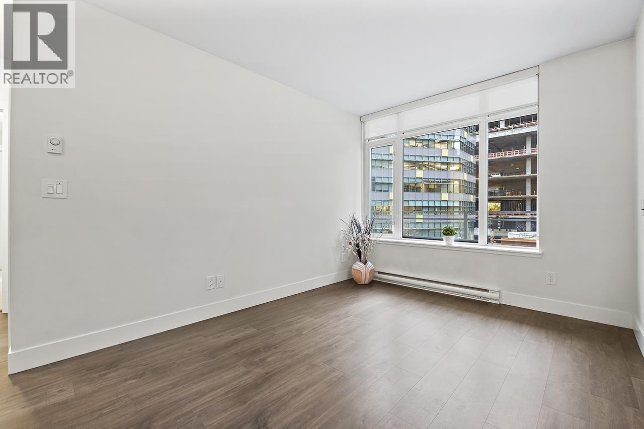 407 258 NELSON'S COURT, New Westminster