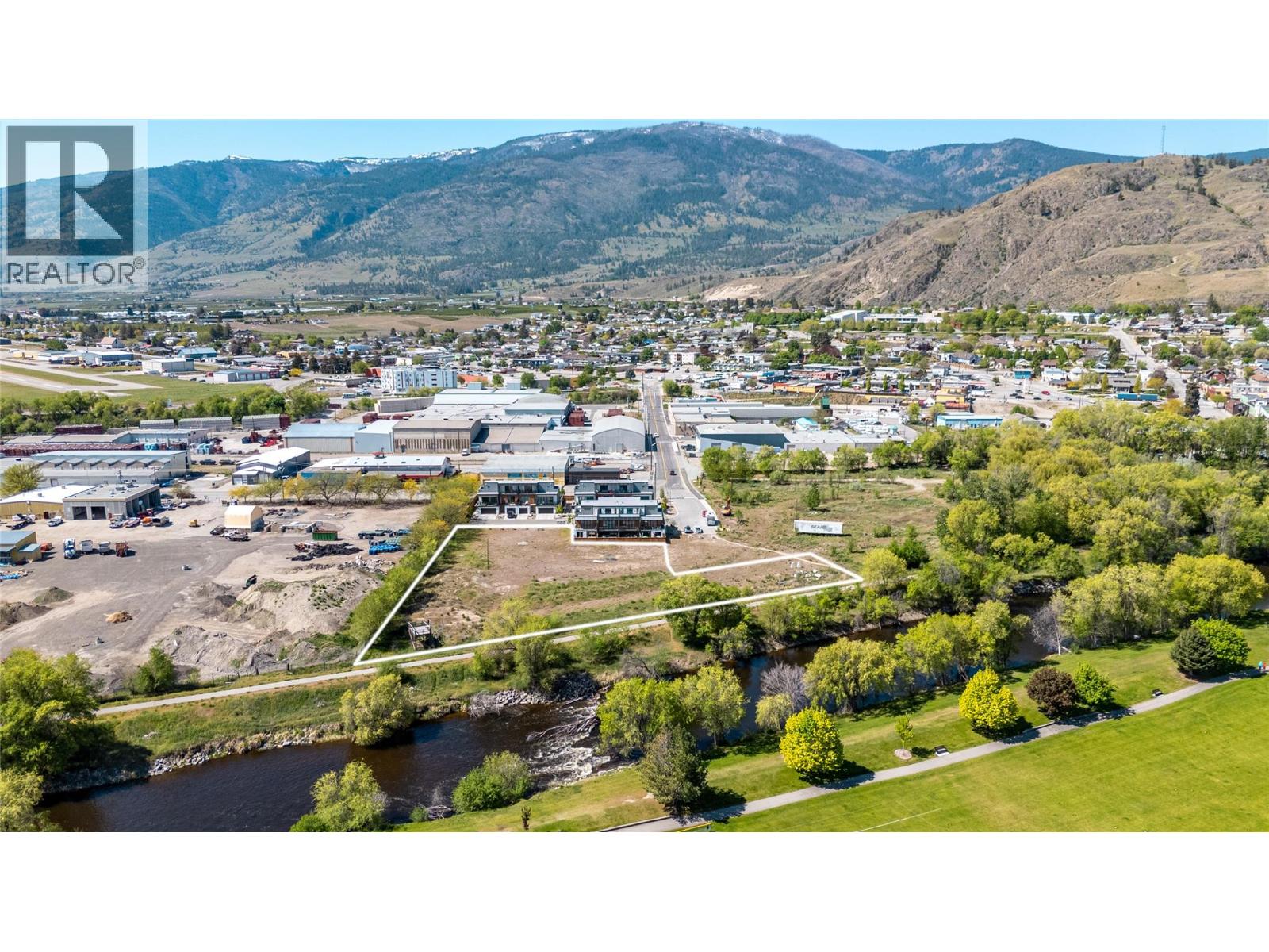 5995 Sawmill Road, Oliver