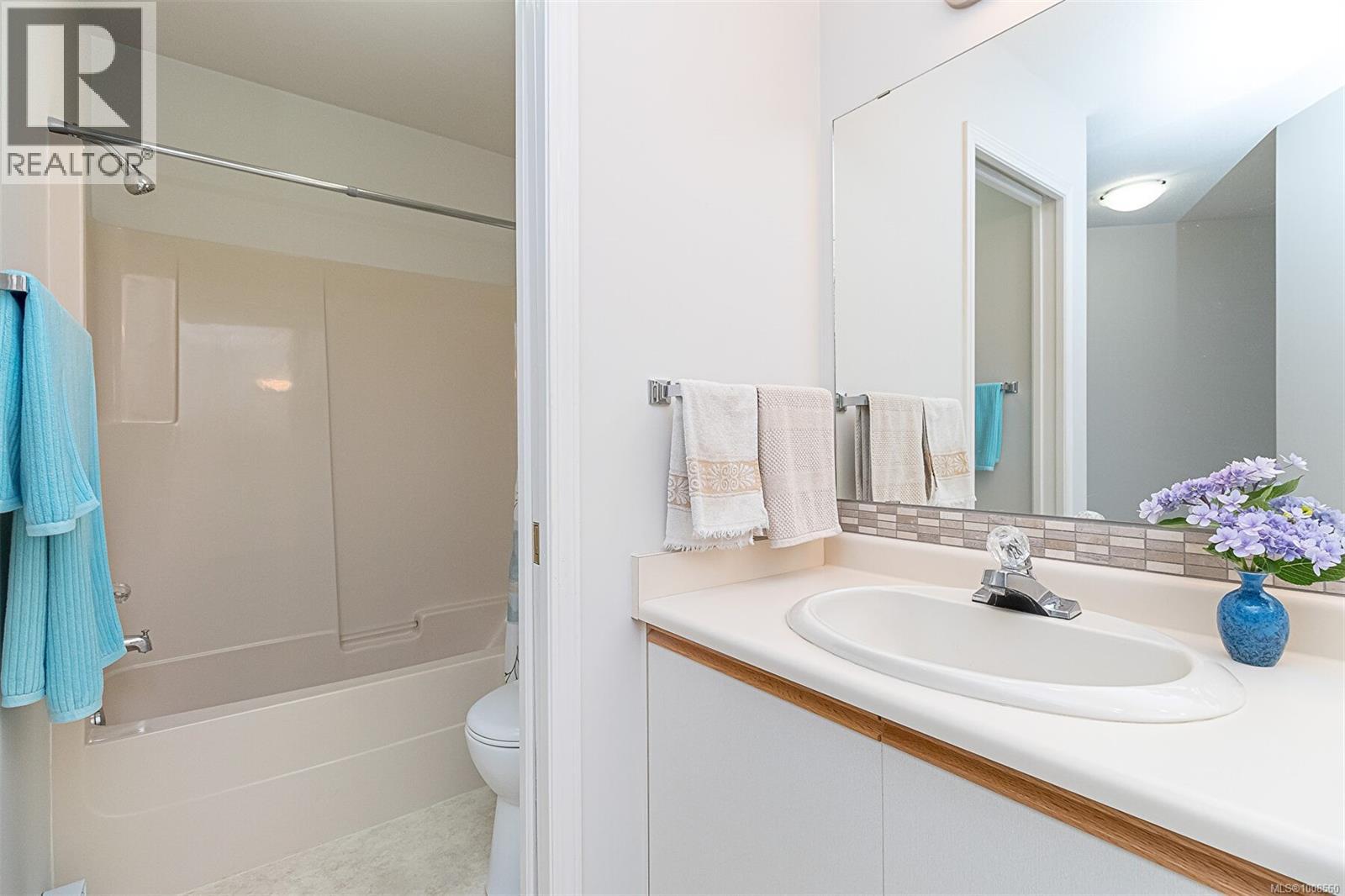 537 Fairways Pl, Cobble Hill