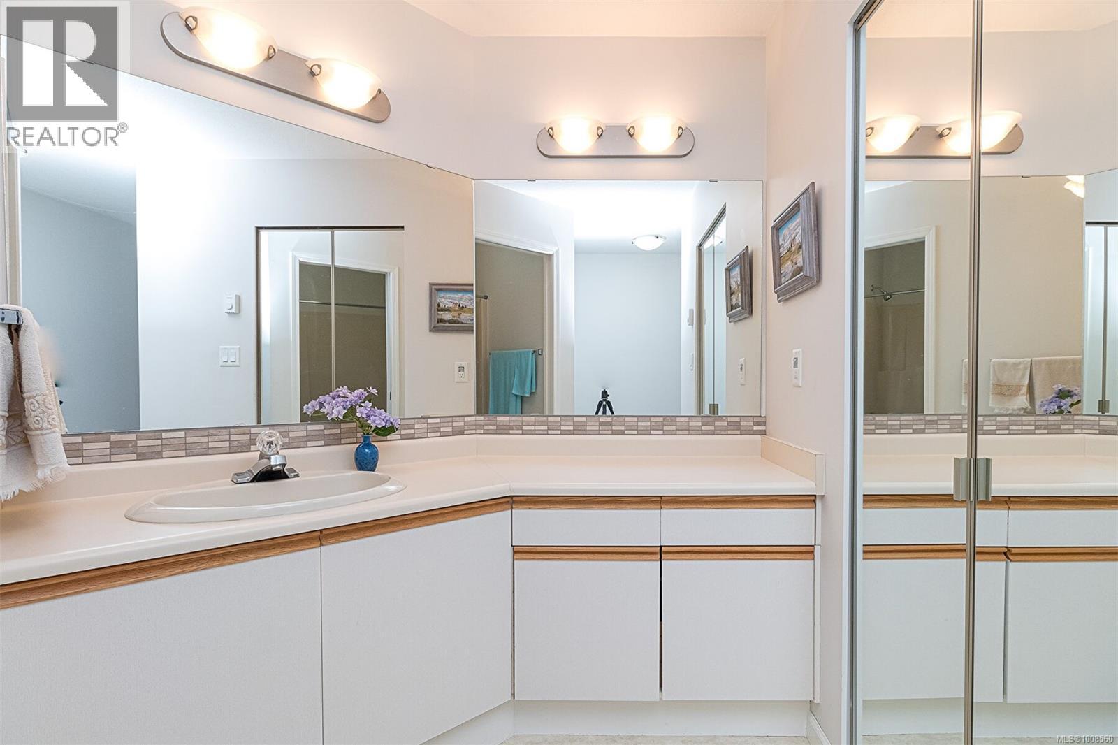 537 Fairways Pl, Cobble Hill