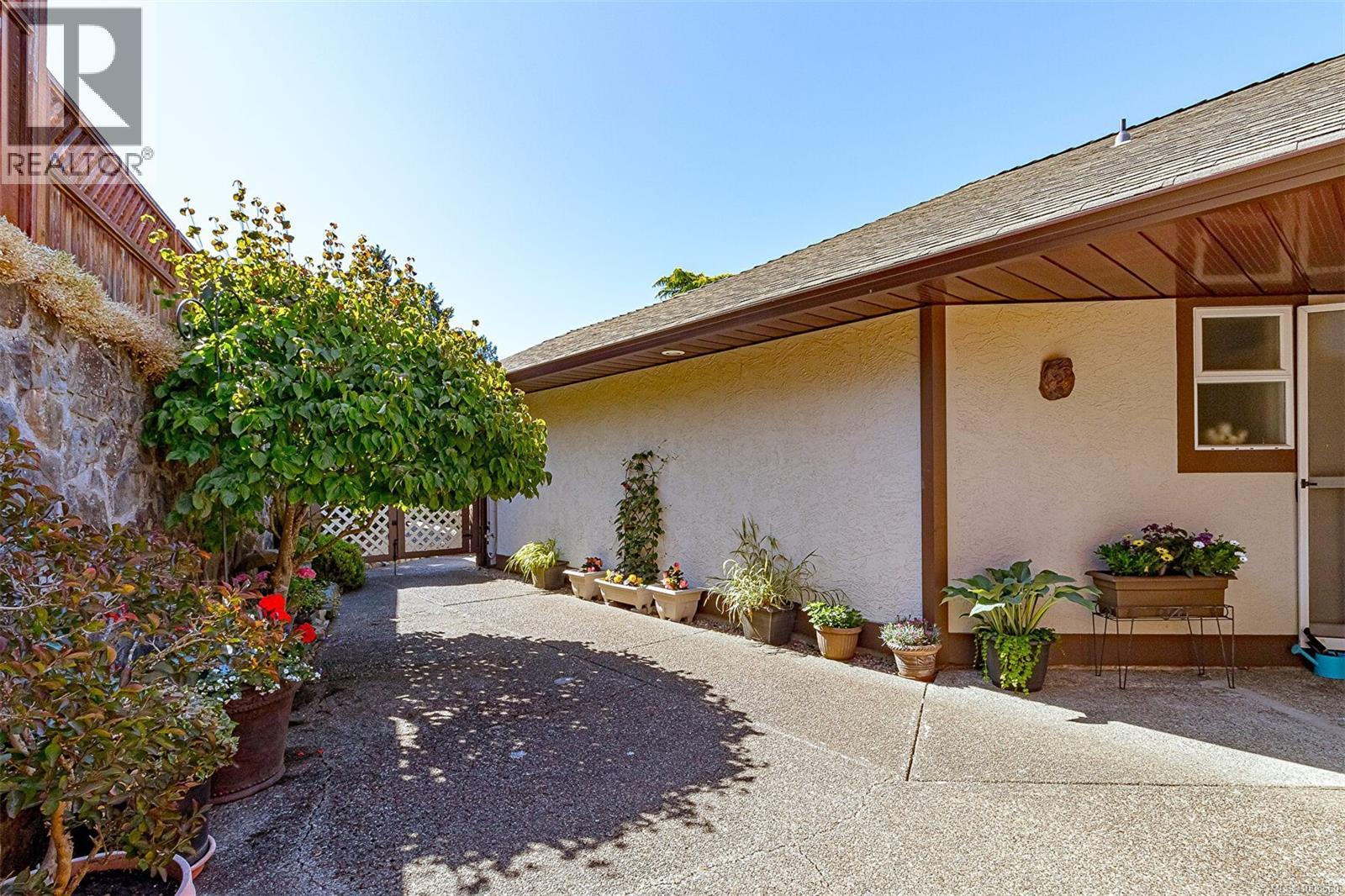 537 Fairways Pl, Cobble Hill