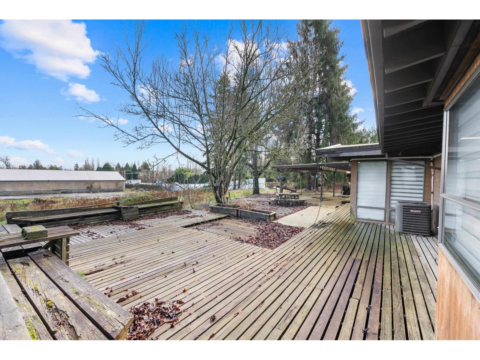 24733 16 AVENUE, Langley