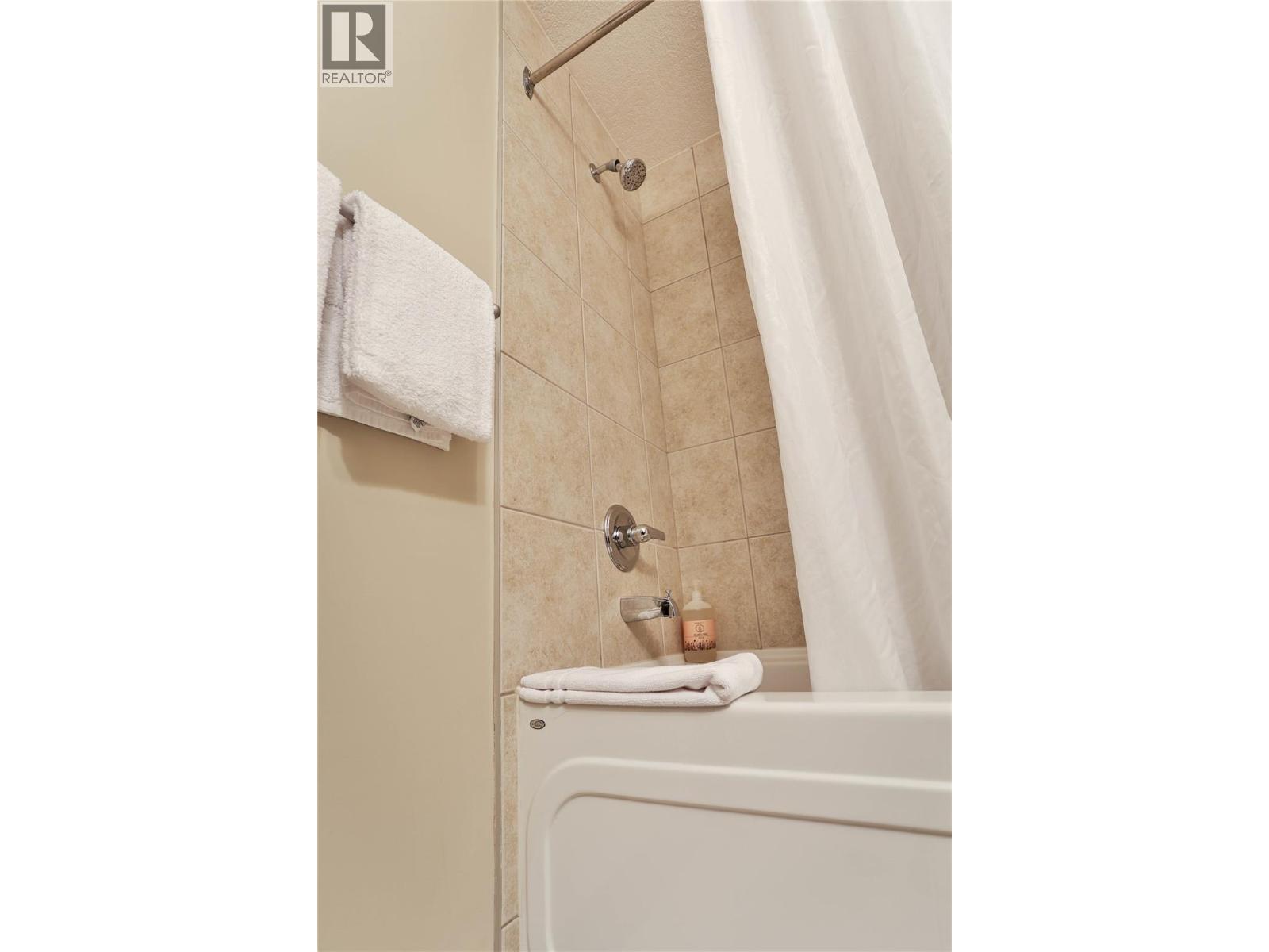 1500 MCDONALD Avenue Unit# 305, Fernie