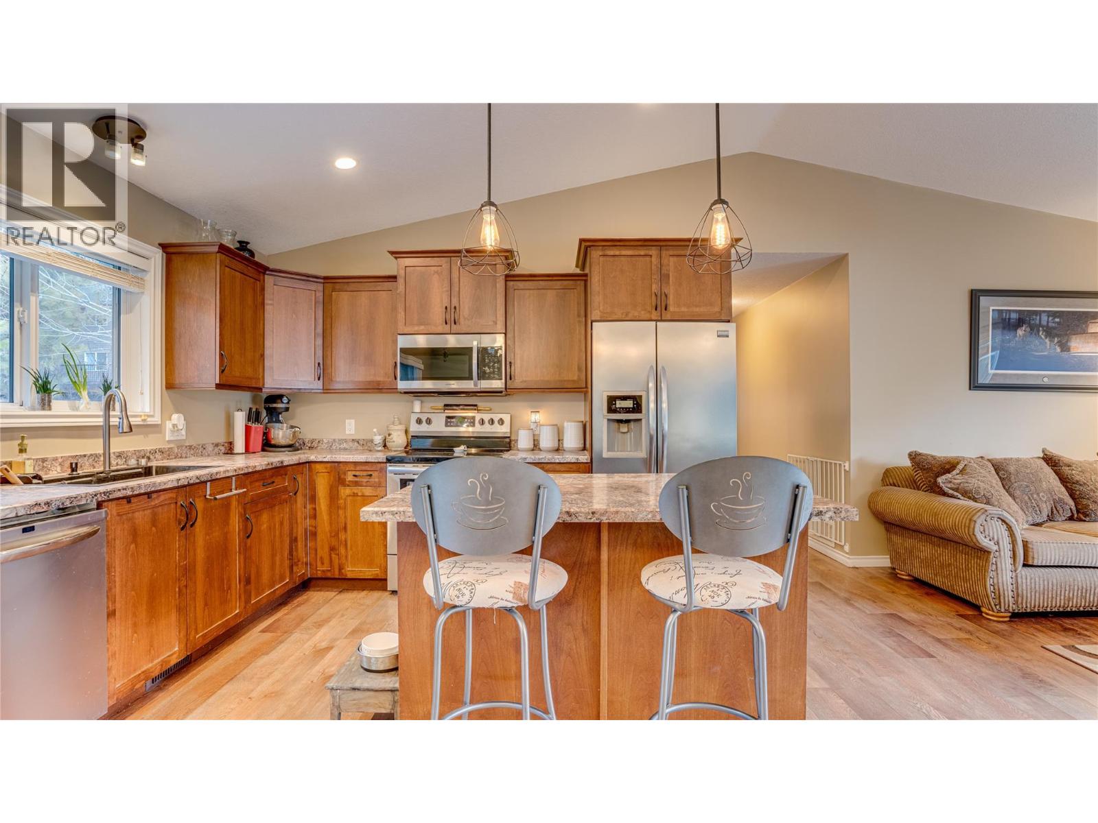 5648 Lynes Road, Falkland