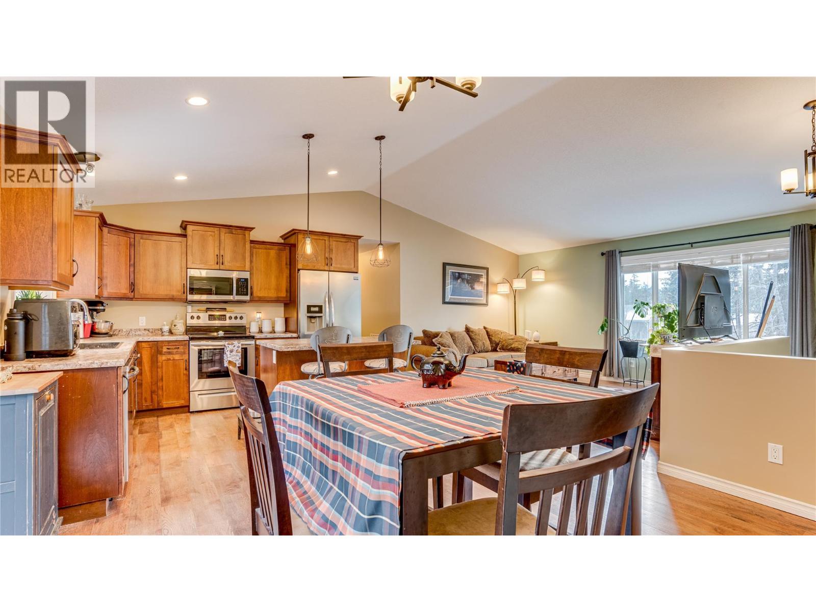 5648 Lynes Road, Falkland