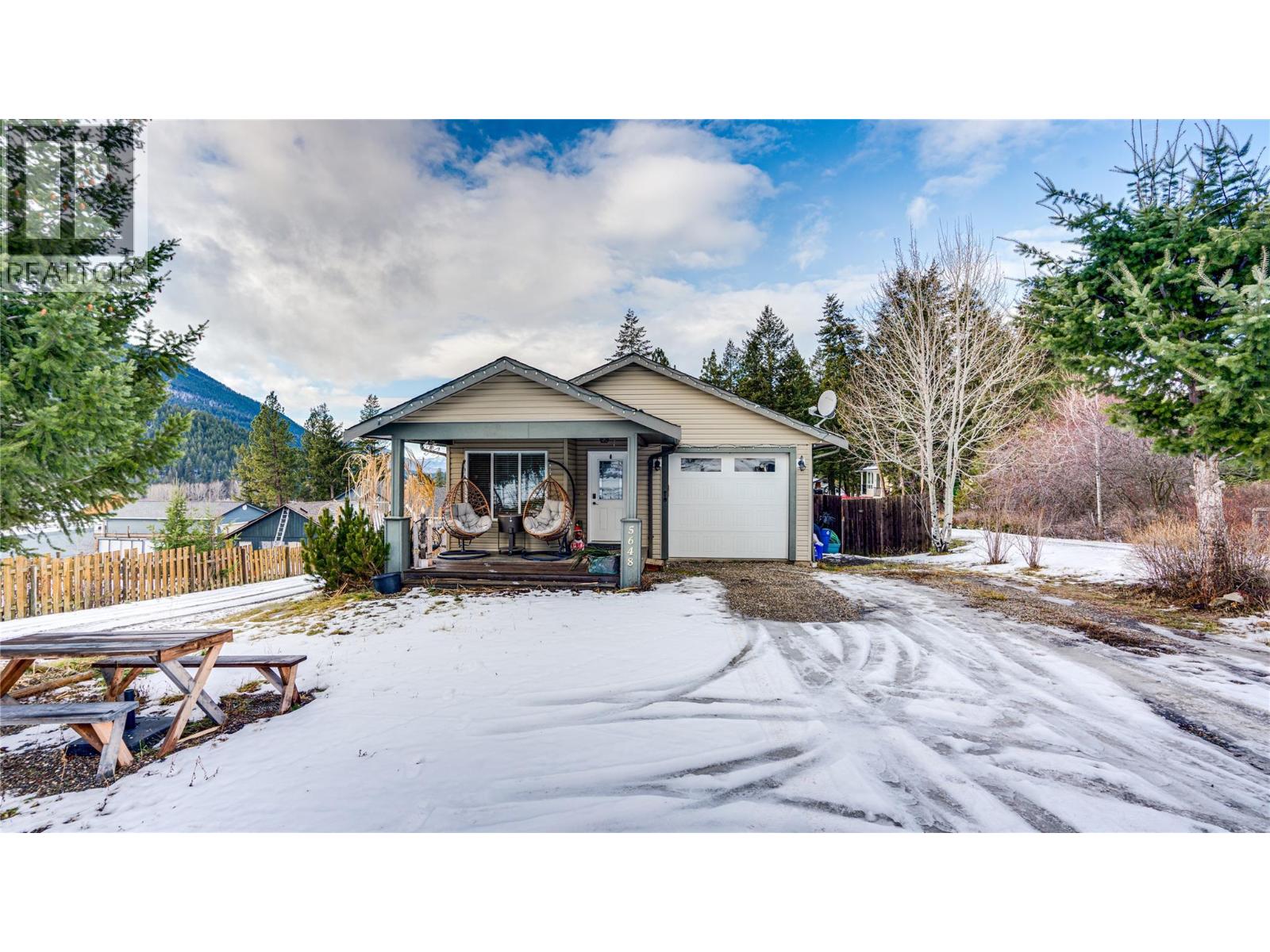 5648 Lynes Road, Falkland