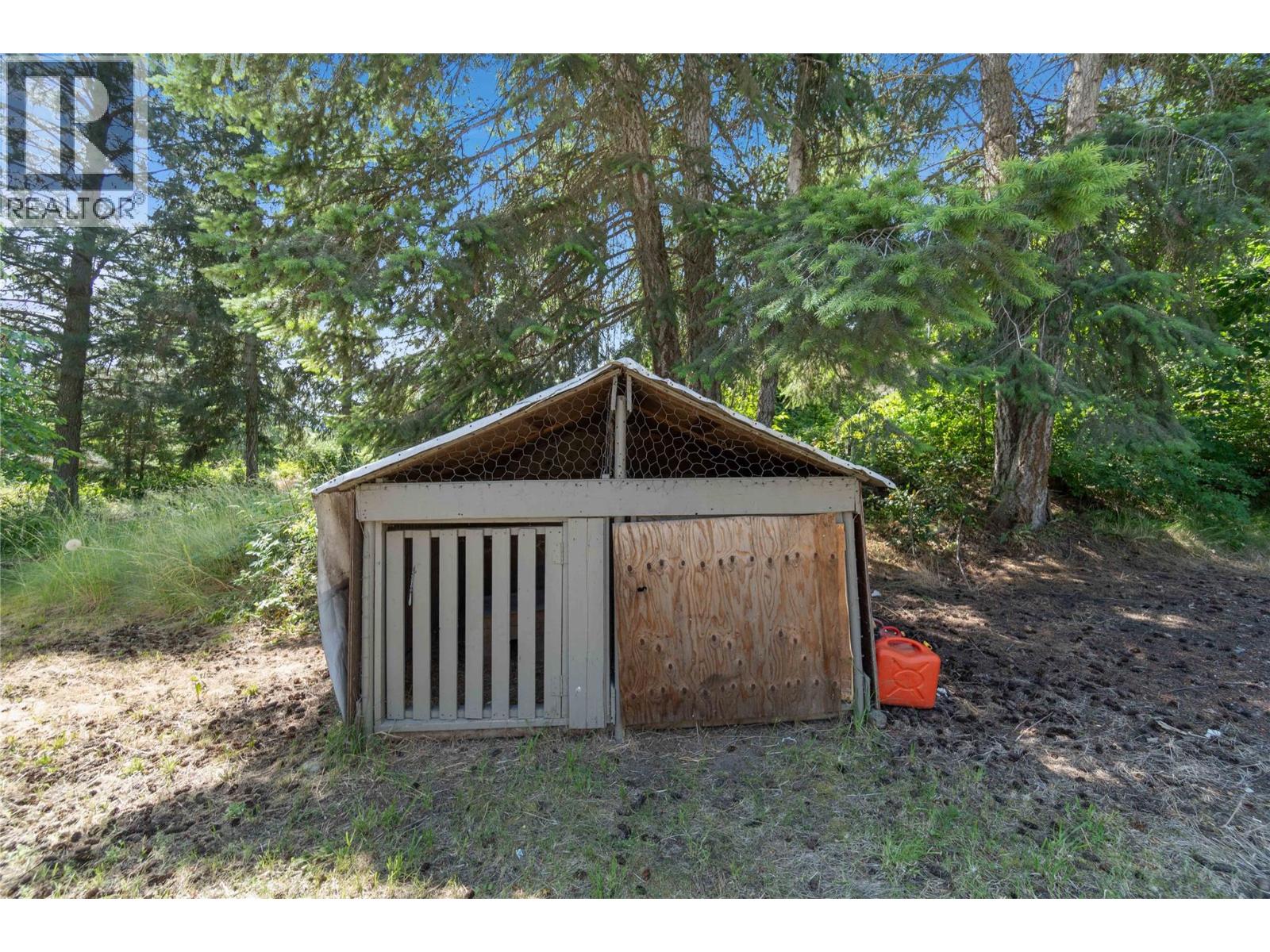  6216 97A Highway, Enderby