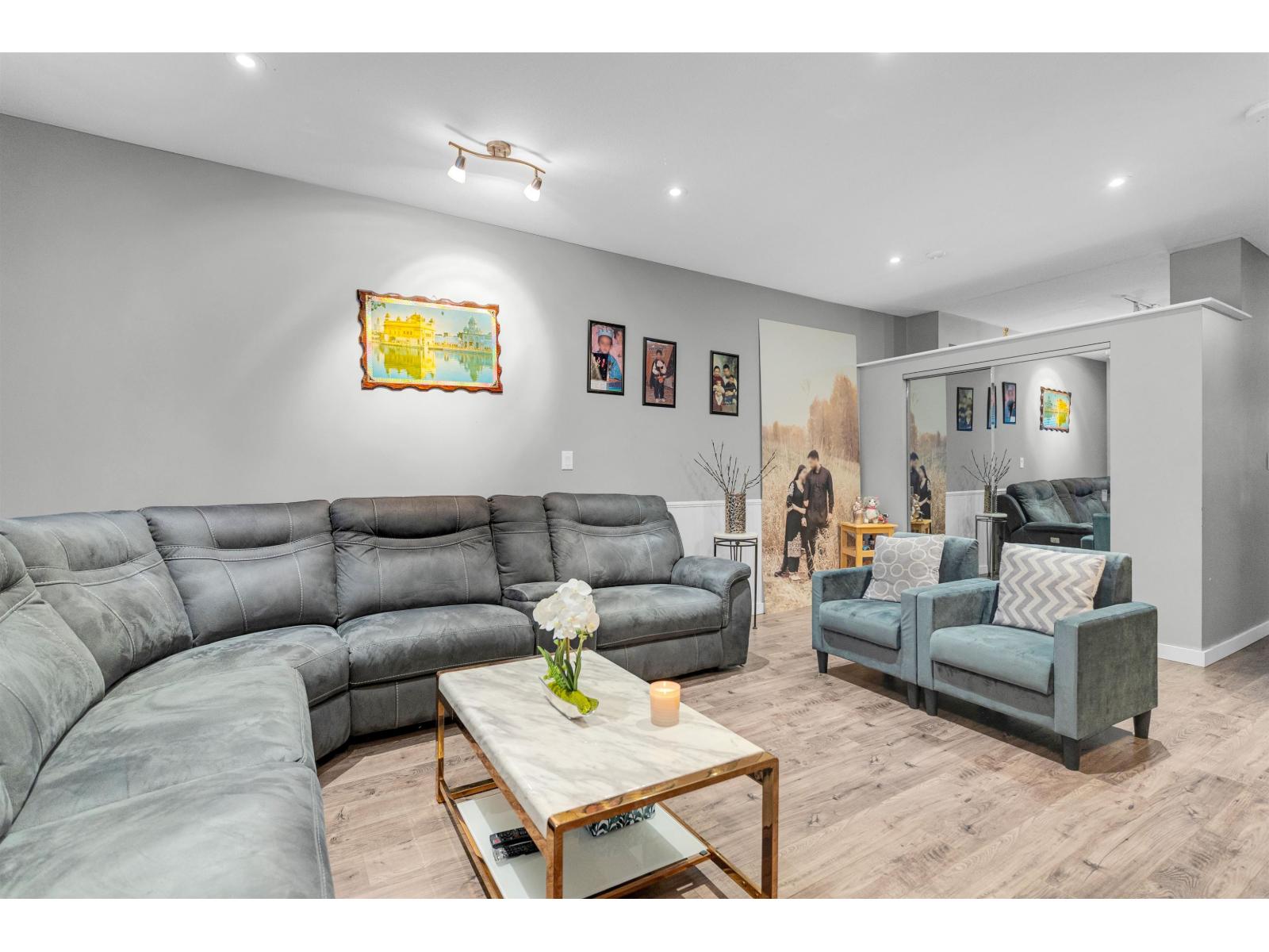 49 18701 66 AVENUE, Surrey