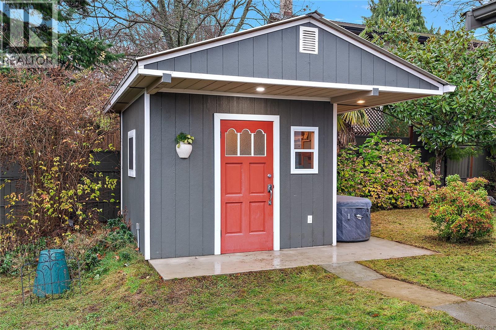 4000 Cedar Hill Rd, Saanich