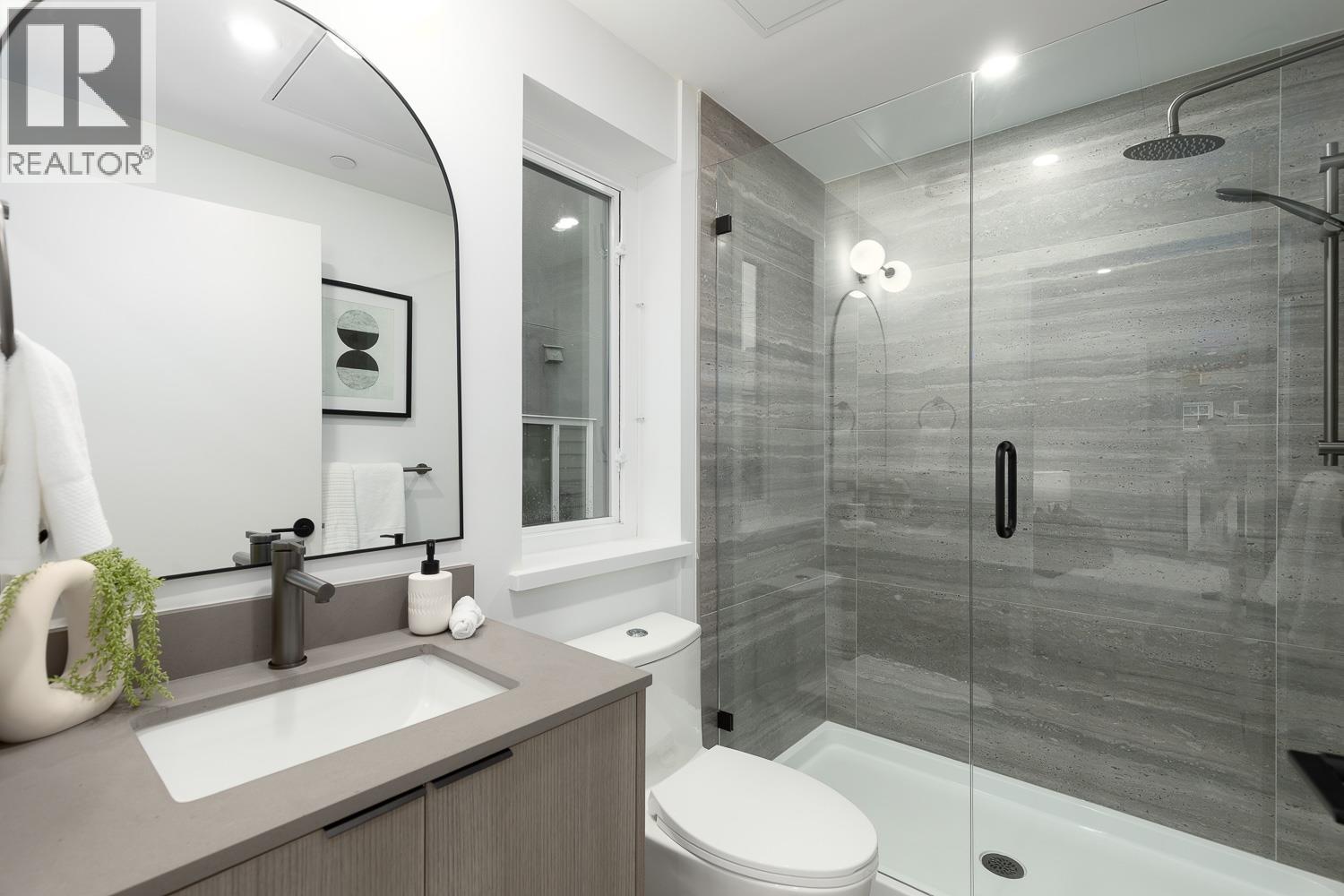 201 2329 E 34TH AVENUE, Vancouver