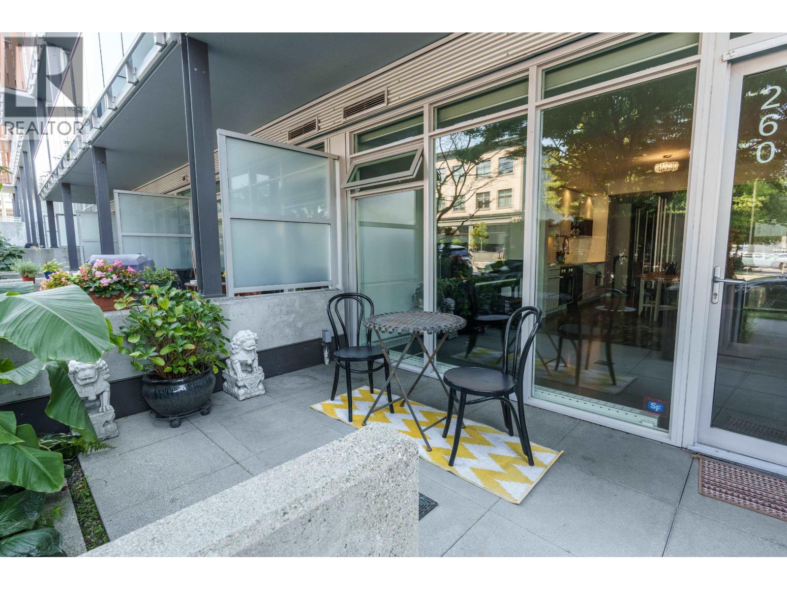 260 E 2ND AVENUE, Vancouver