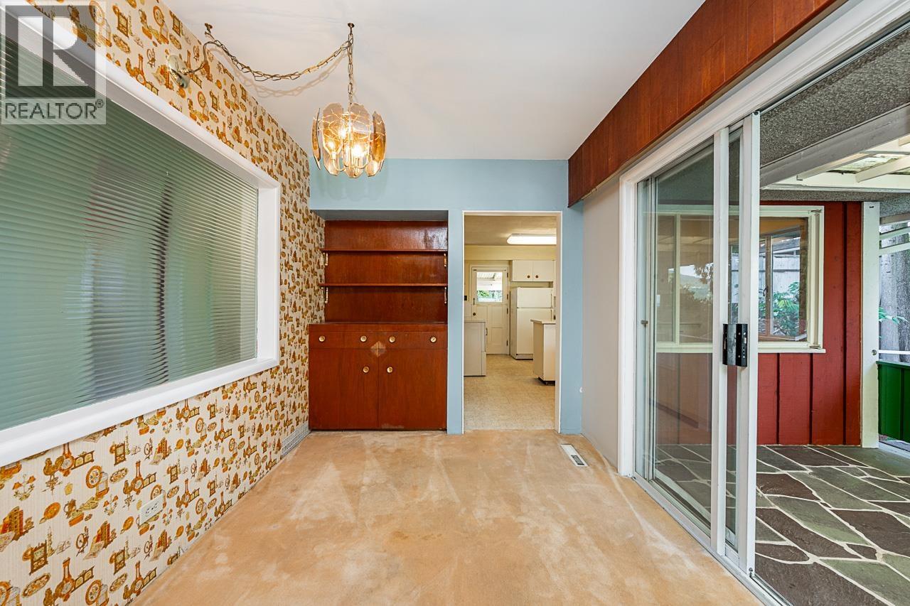 723 HANDSWORTH ROAD, North Vancouver