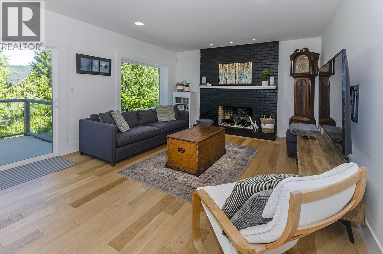 5237 TIMBERFEILD ROAD, West Vancouver