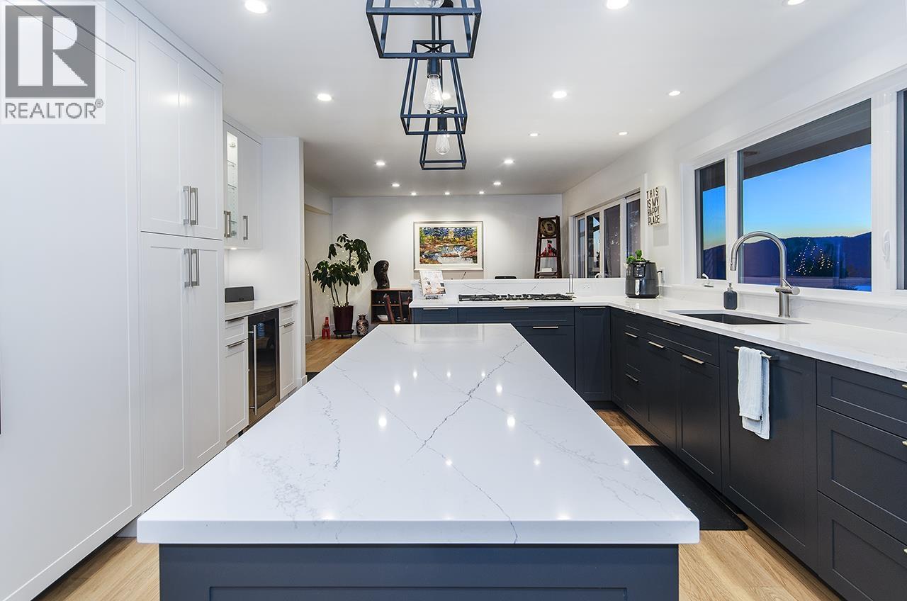 5237 TIMBERFEILD ROAD, West Vancouver