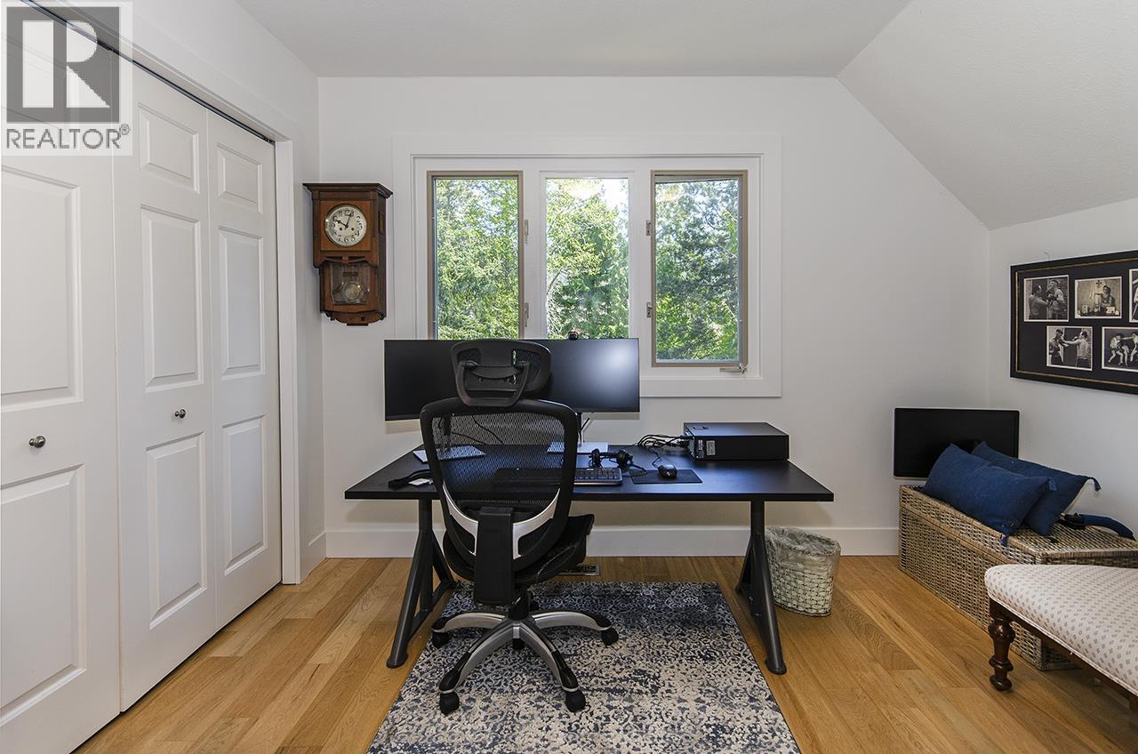 5237 TIMBERFEILD ROAD, West Vancouver