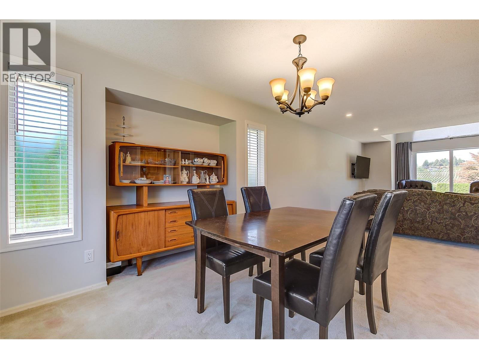  2529 Thacker Drive, West Kelowna