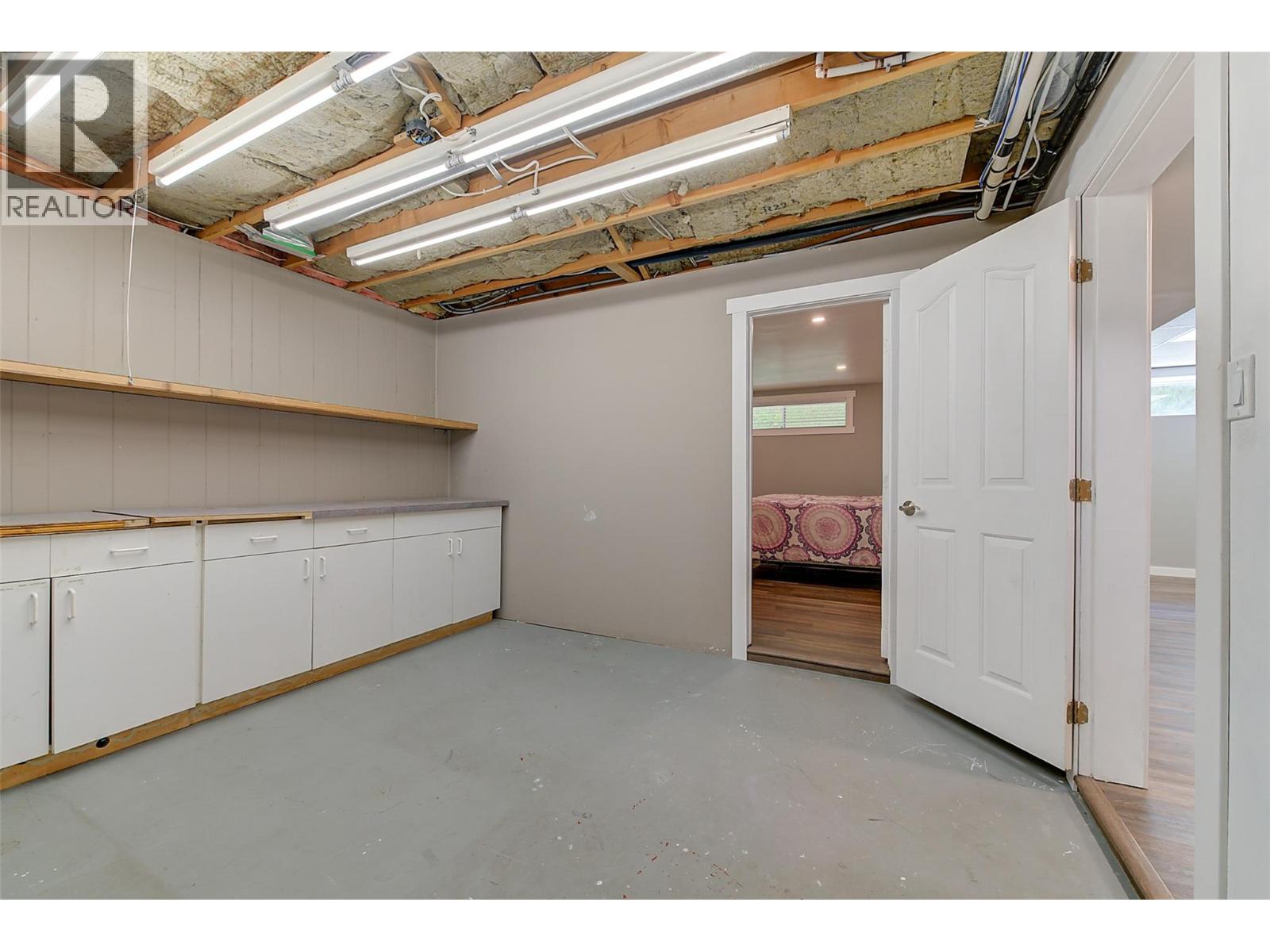  2529 Thacker Drive, West Kelowna