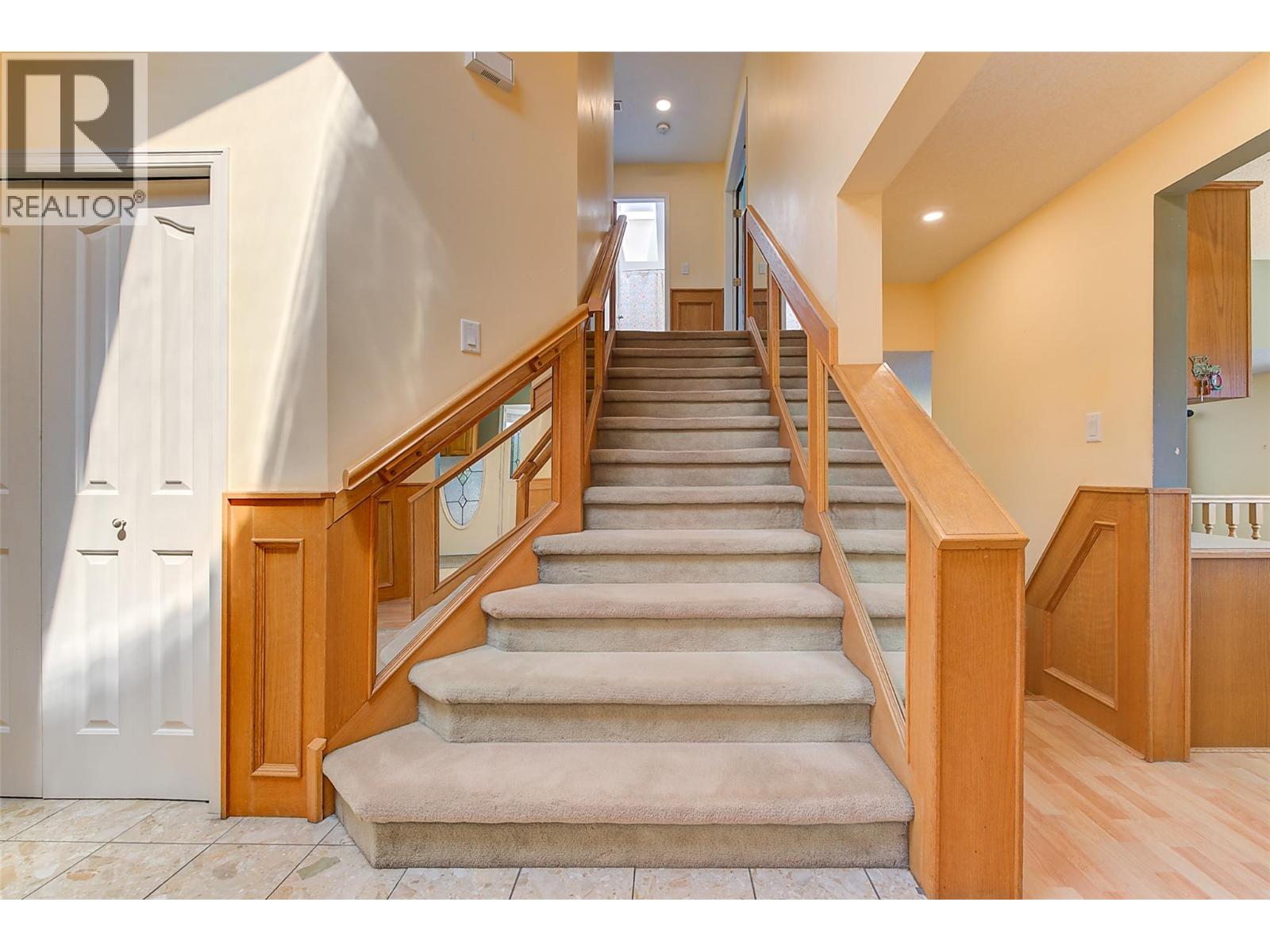  2529 Thacker Drive, West Kelowna