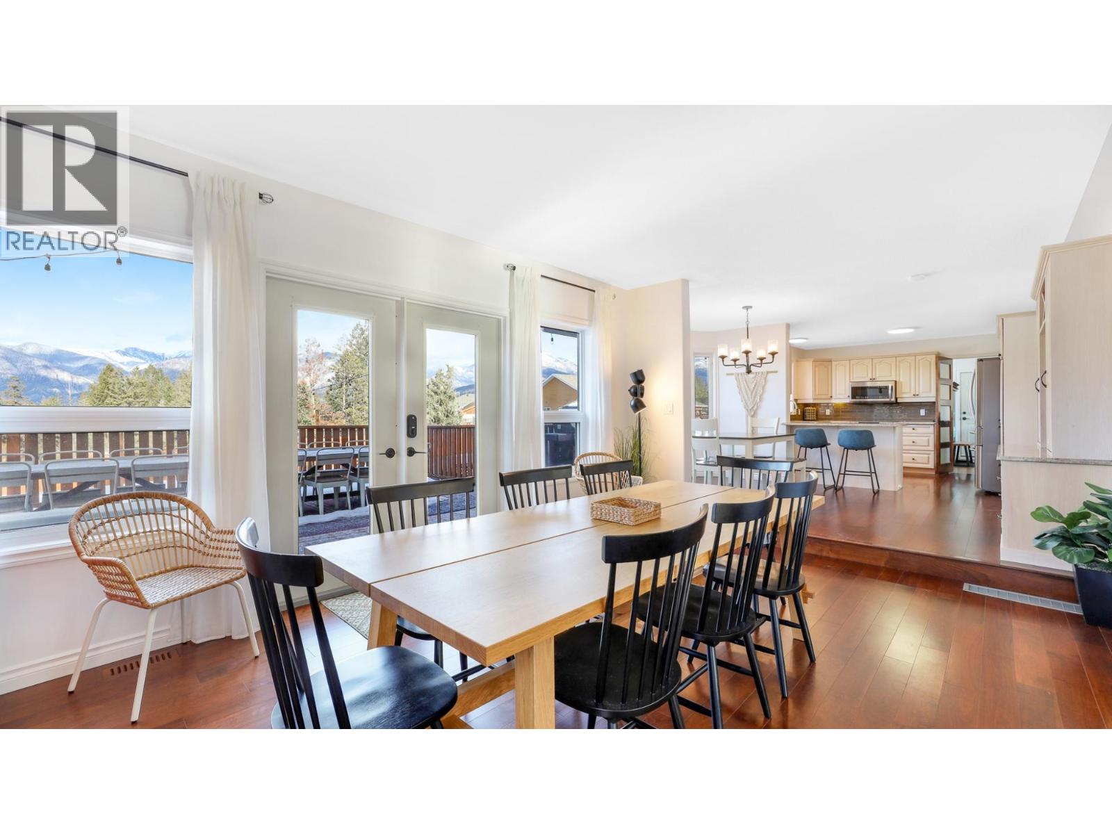 945 Westridge Way, Invermere