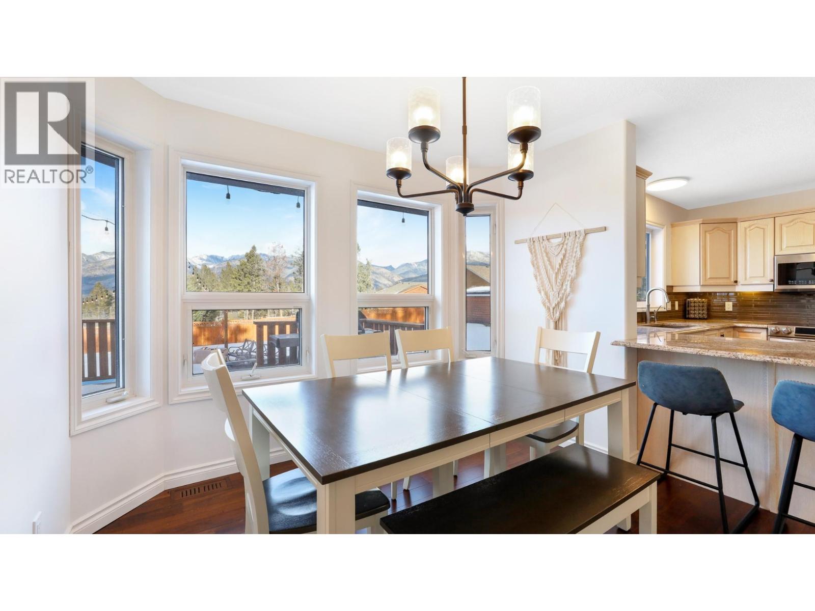 945 Westridge Way, Invermere