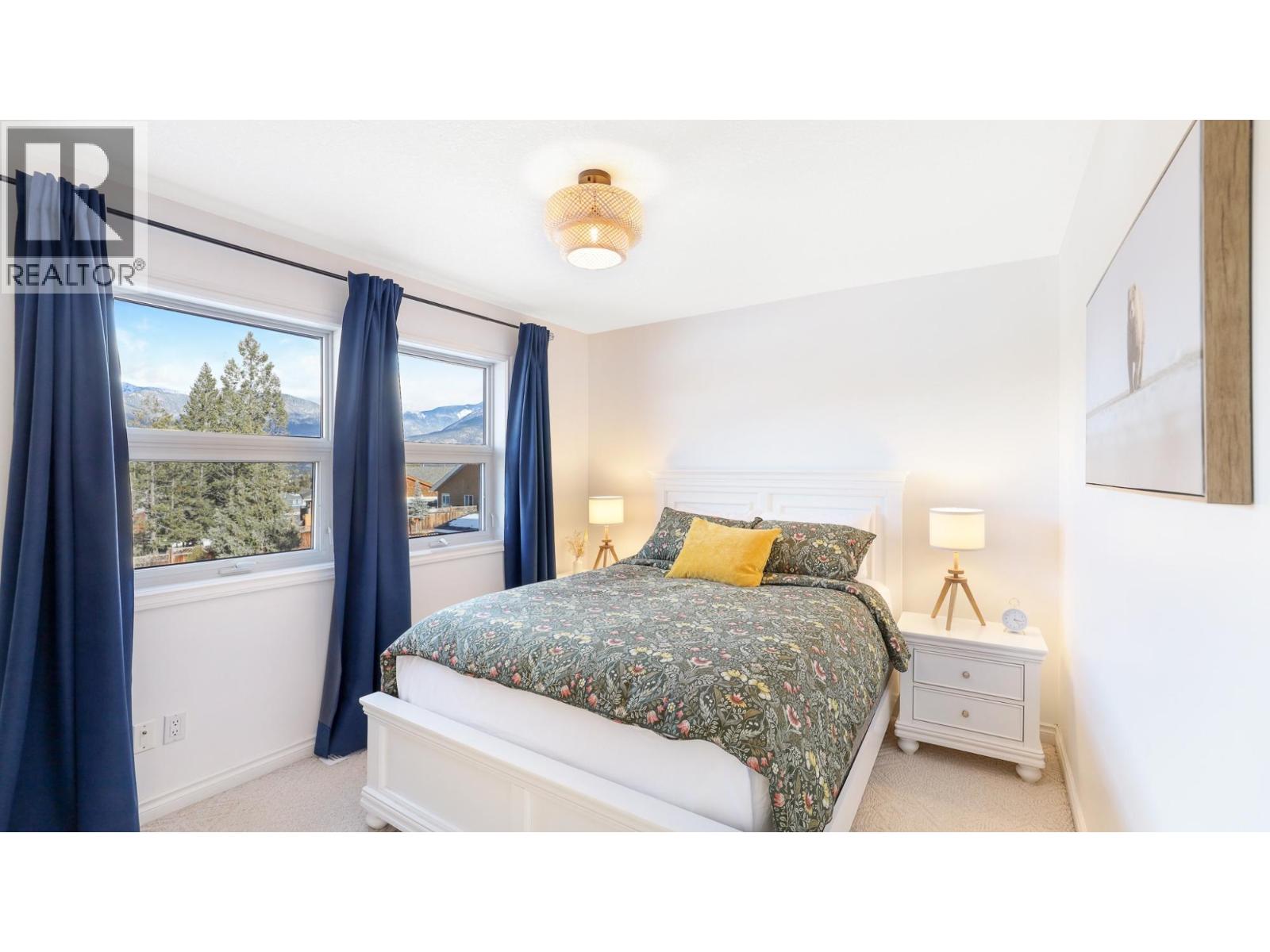 945 Westridge Way, Invermere