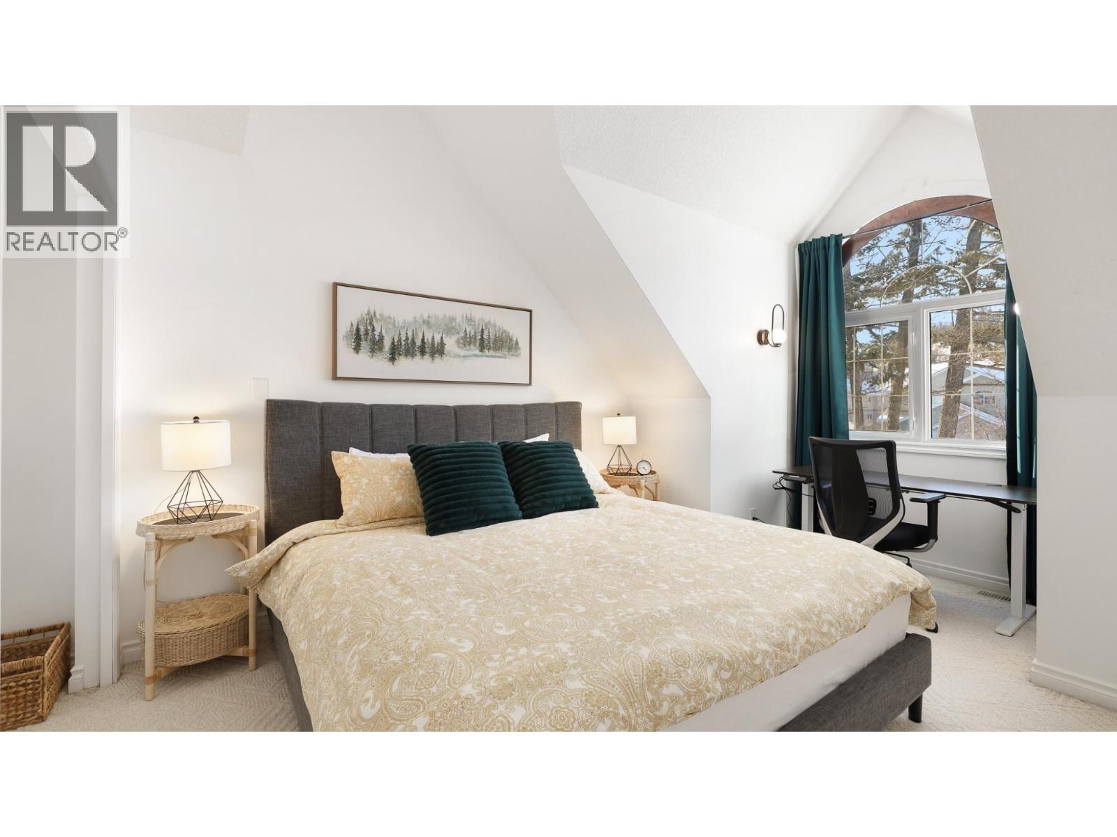 945 Westridge Way, Invermere