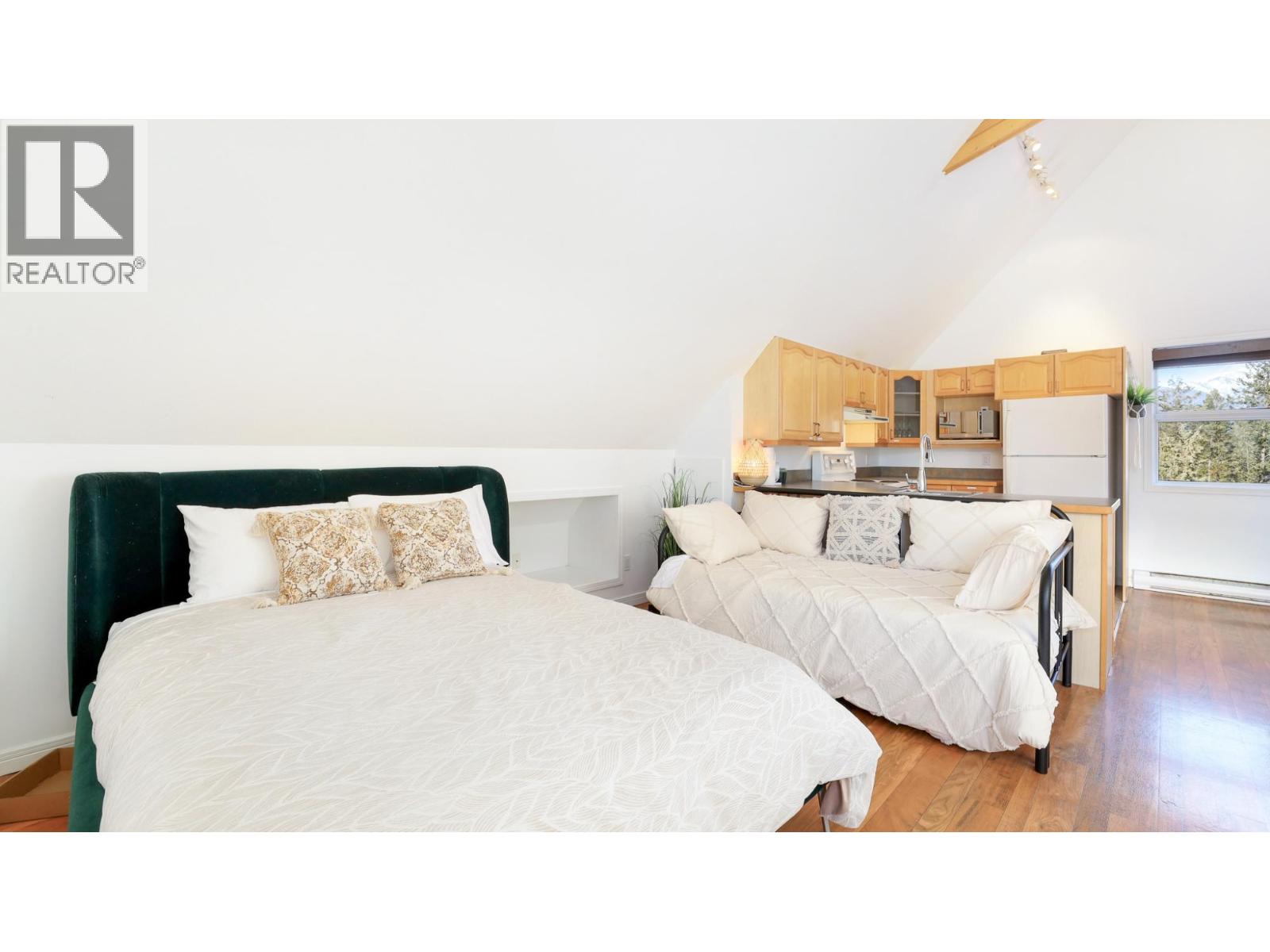 945 Westridge Way, Invermere