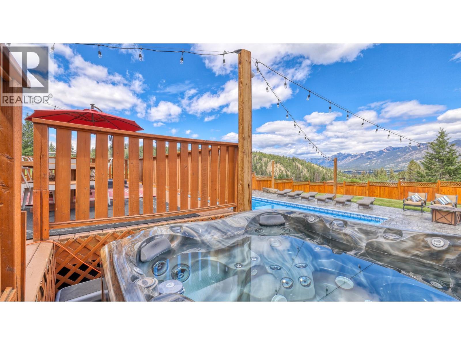 945 Westridge Way, Invermere