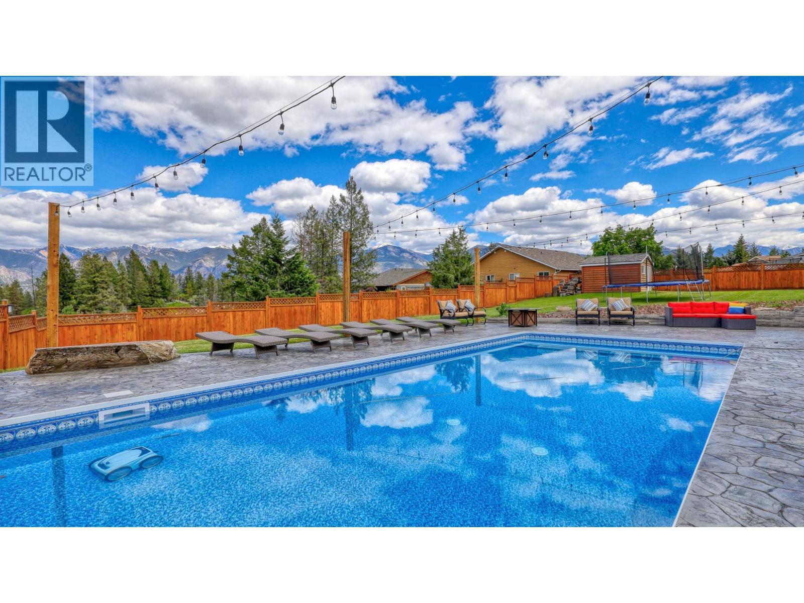 945 Westridge Way, Invermere