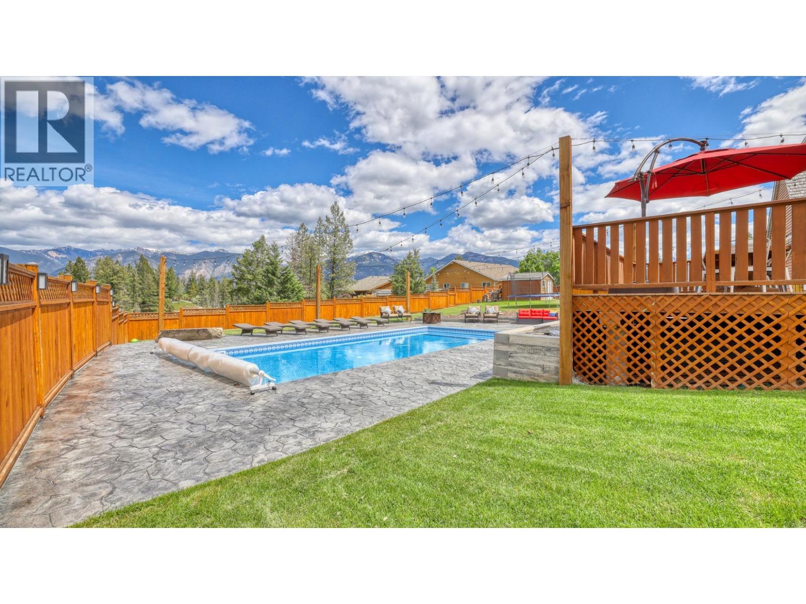 945 Westridge Way, Invermere
