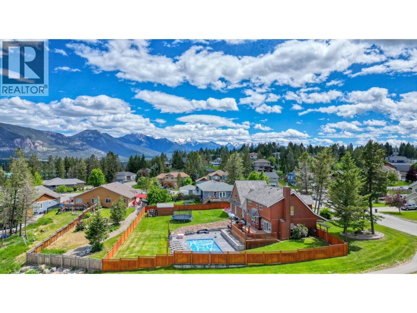 945 Westridge Way, Invermere