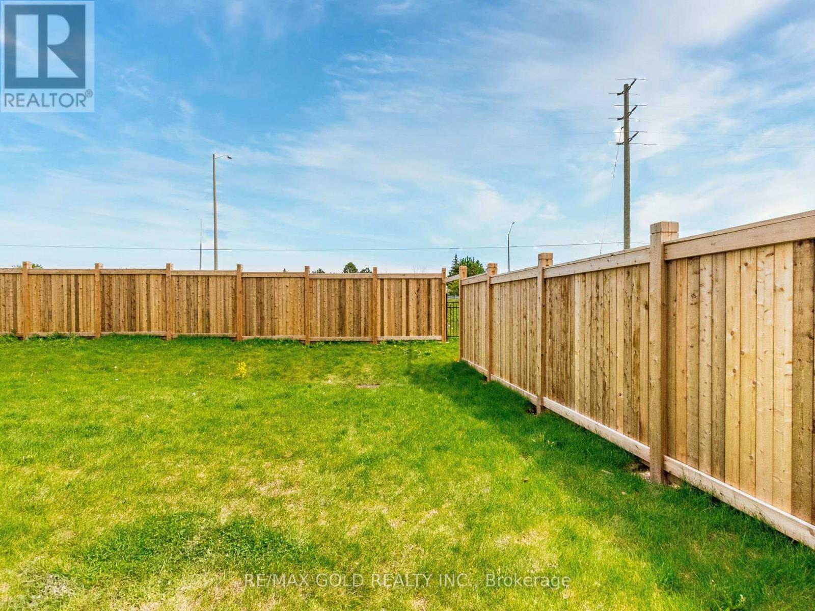 73 EASTMAN DRIVE N - 45