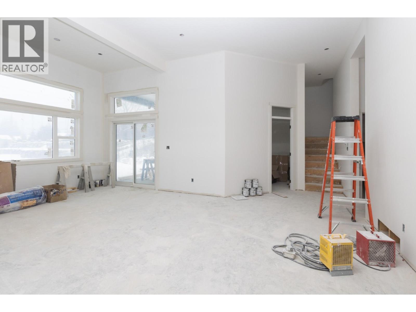  1121 16 Avenue Southeast, Salmon Arm