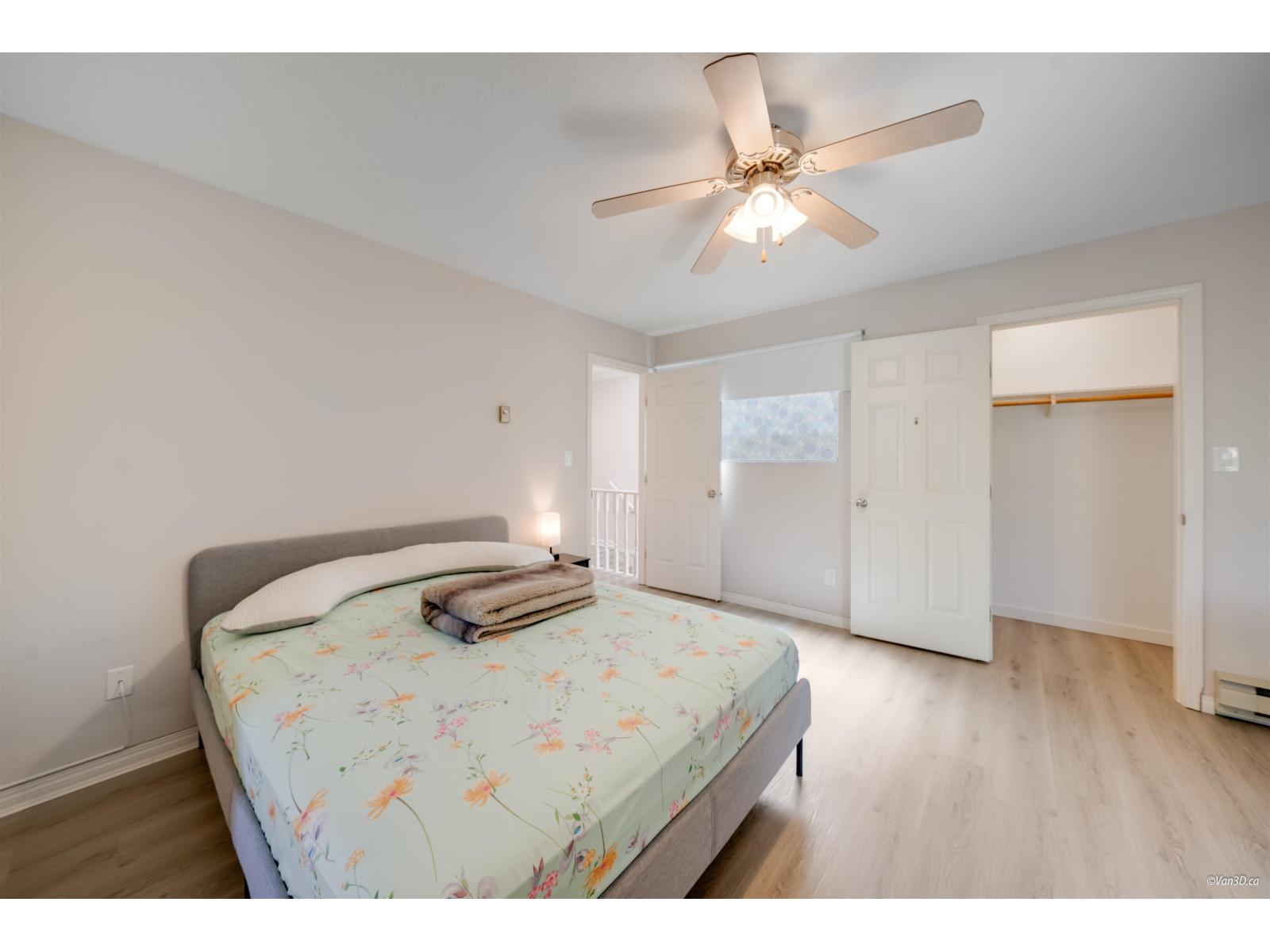 3 1552 EVERALL STREET, White Rock