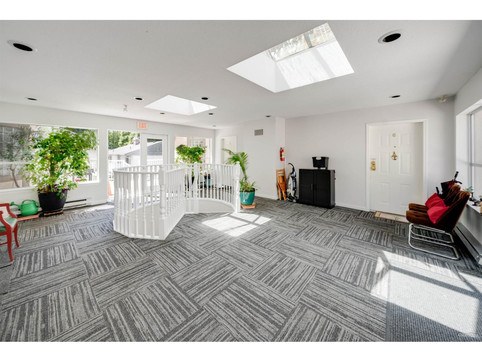 3 1552 EVERALL STREET, White Rock